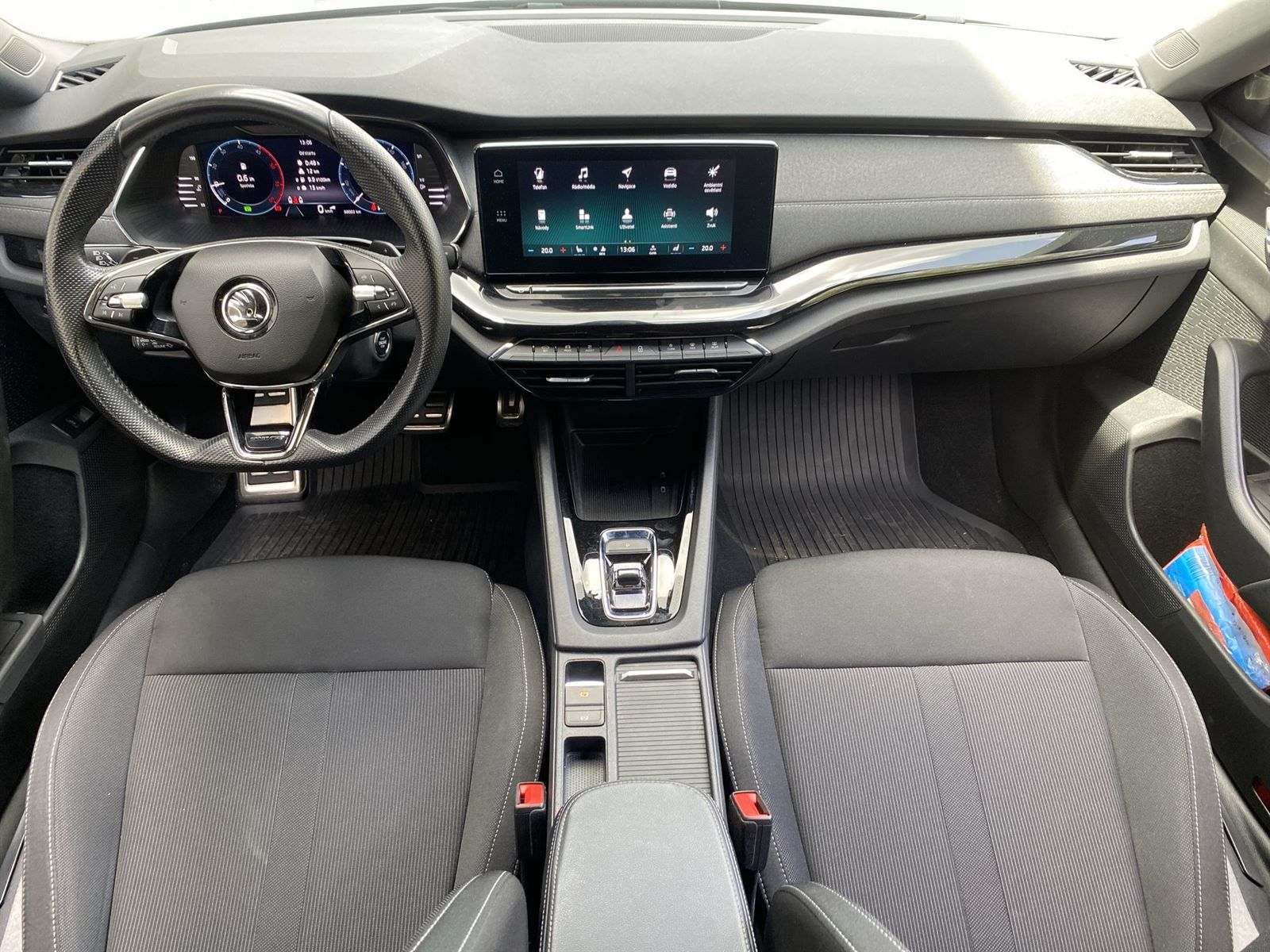 Škoda Octavia, 2.0 TDI DSG SportLine - fotka 5