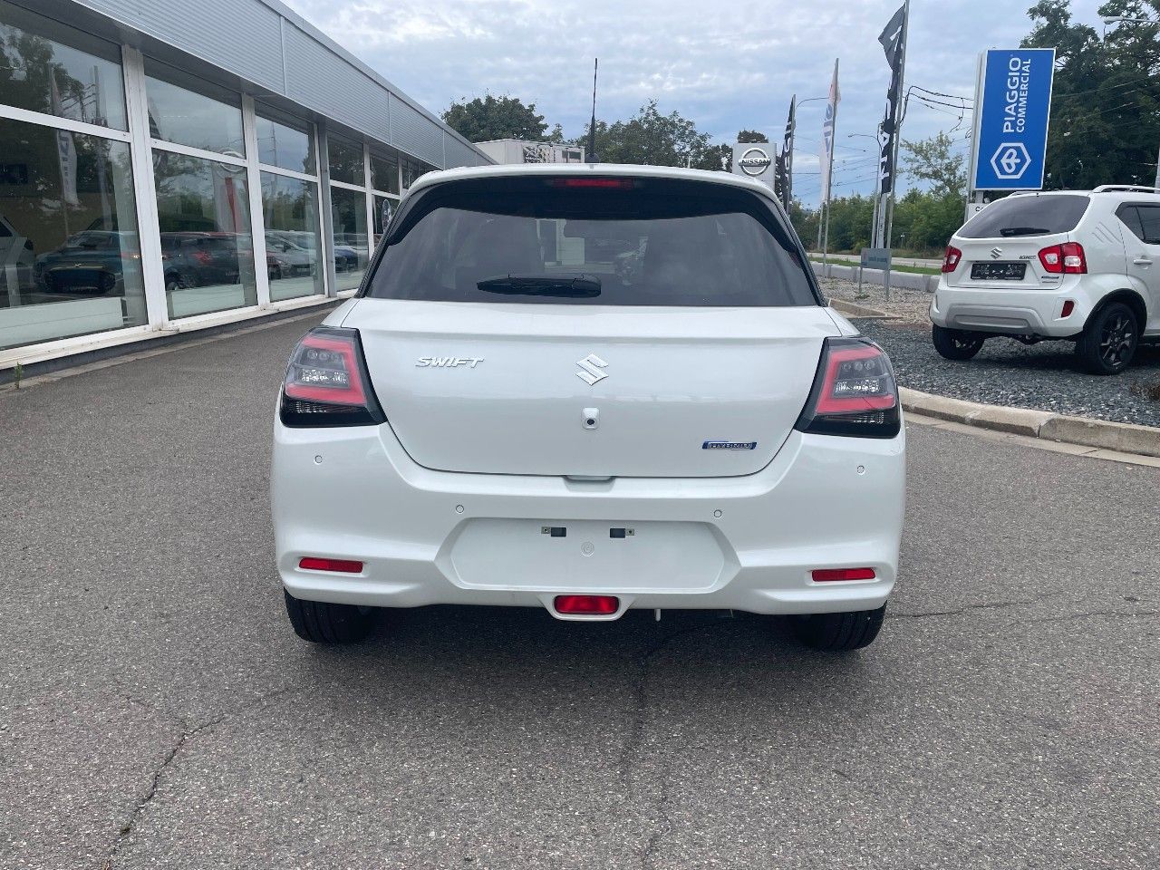 Suzuki Swift, Premium 1,2 DualJet automat - fotka 6
