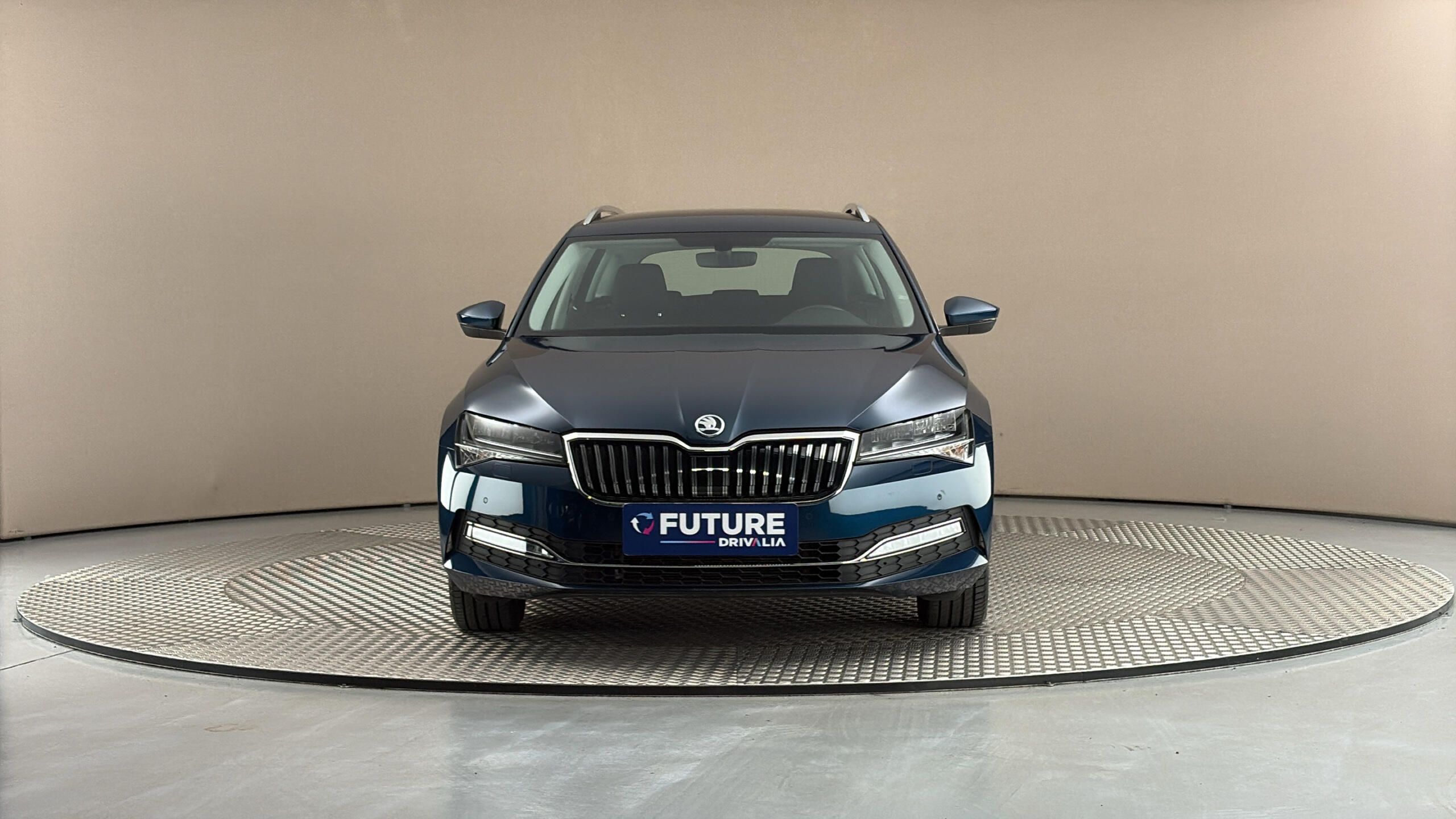 Škoda Superb, 2.0 TDI DSG Style Combi - fotka 3