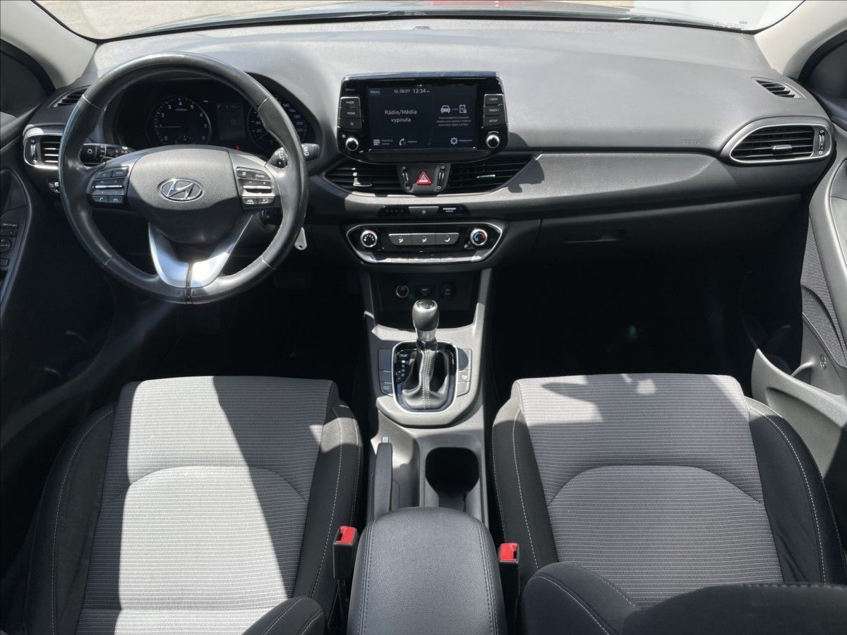 Hyundai i30, 1,0 T-GDI DCT Family Comfort - fotka 6