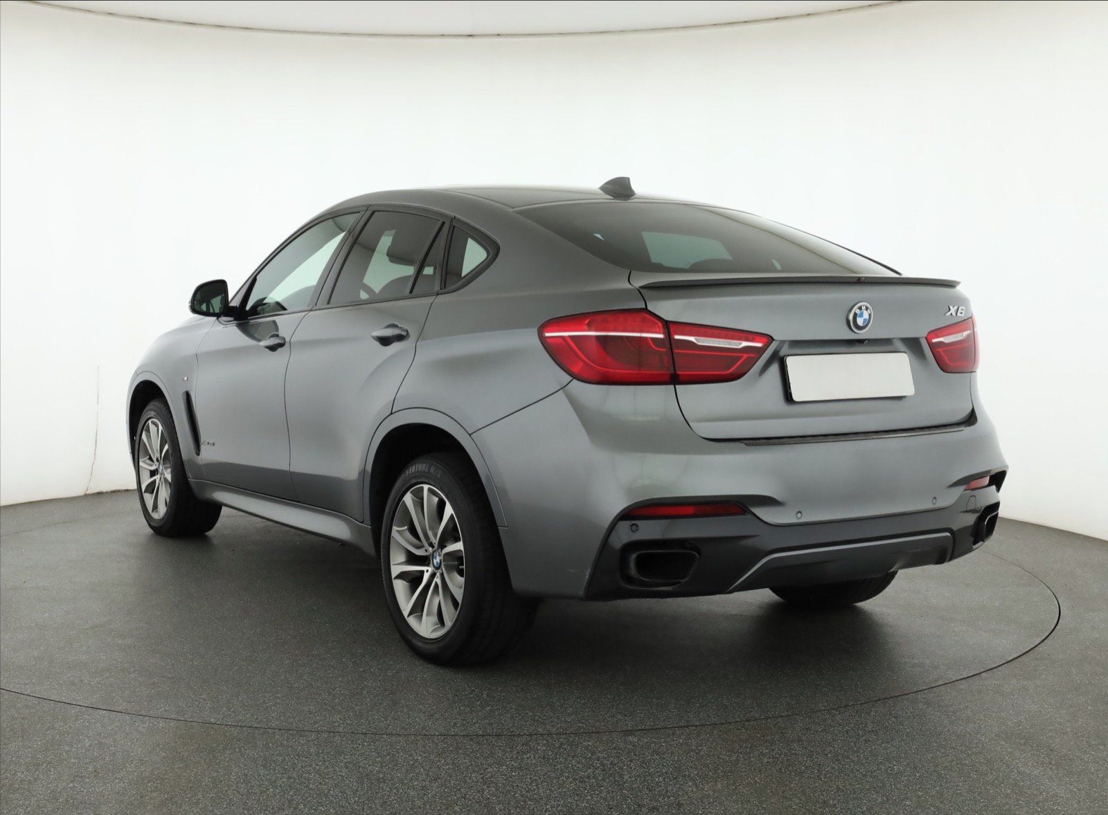 BMW X6, xDrive35i, M Paket, 4X4 - fotka 4