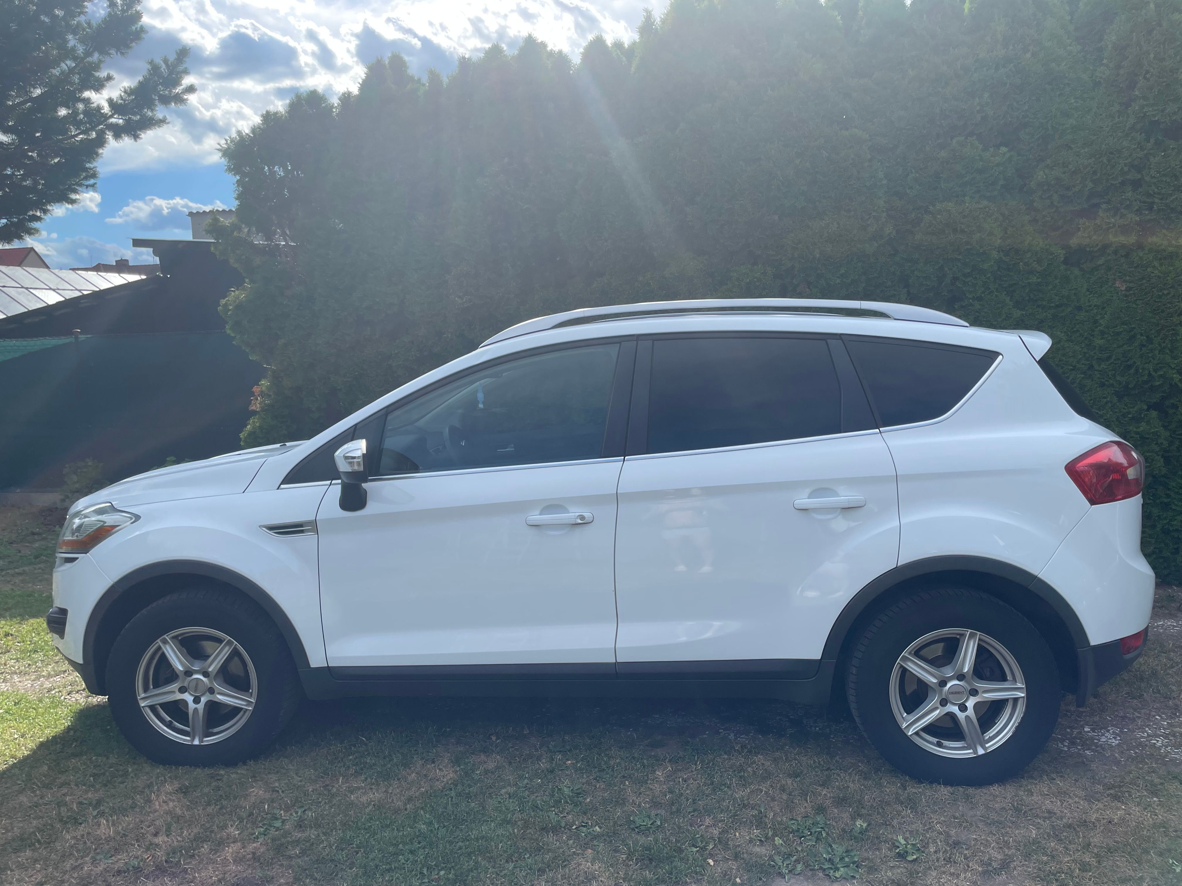 Ford Kuga, Ford Kuga 2.0 TDCi 103kW, 2010 - fotka 4