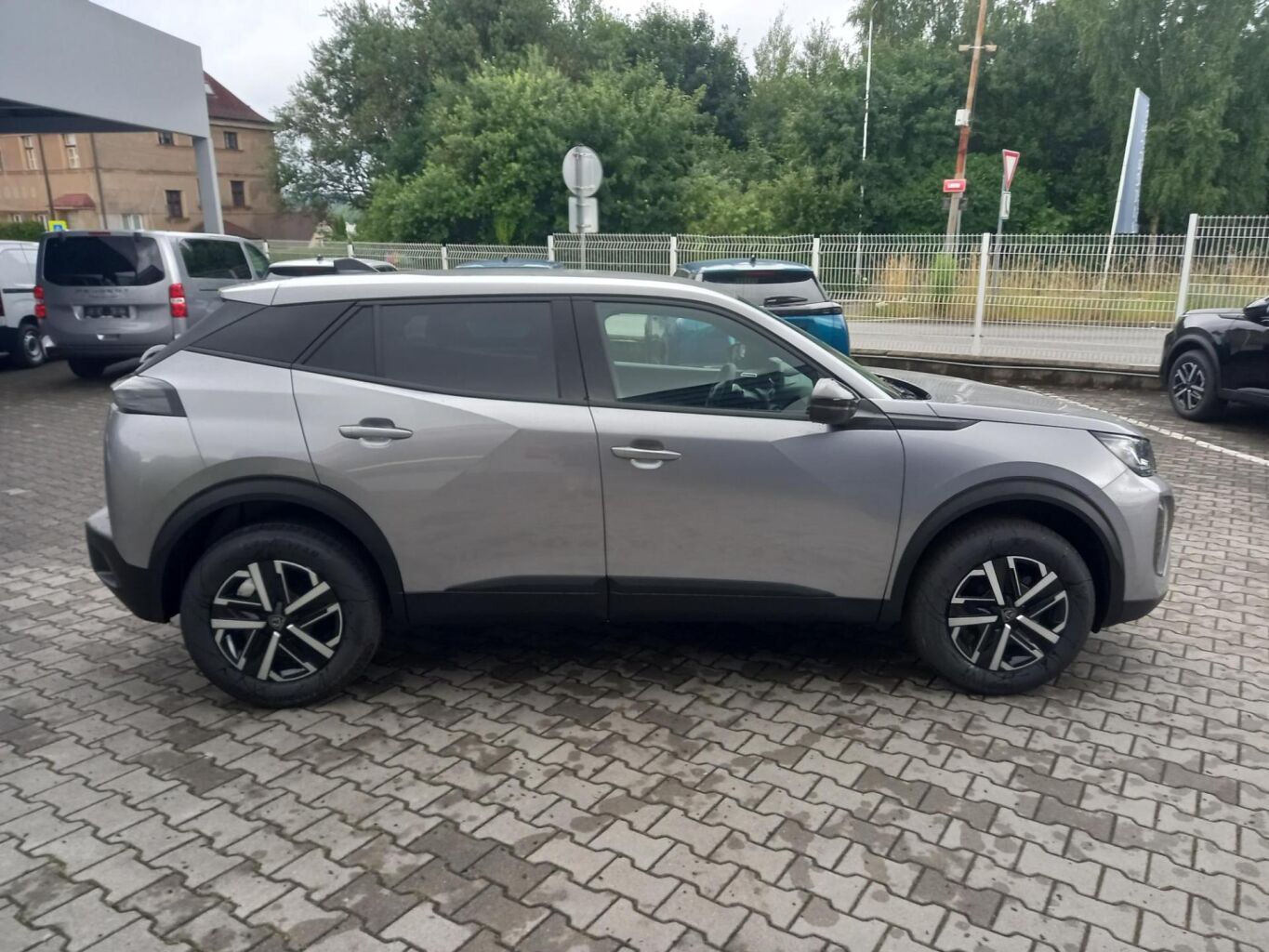 Peugeot 2008, BUSINESS Turbo 100k MAN6 - fotka 6