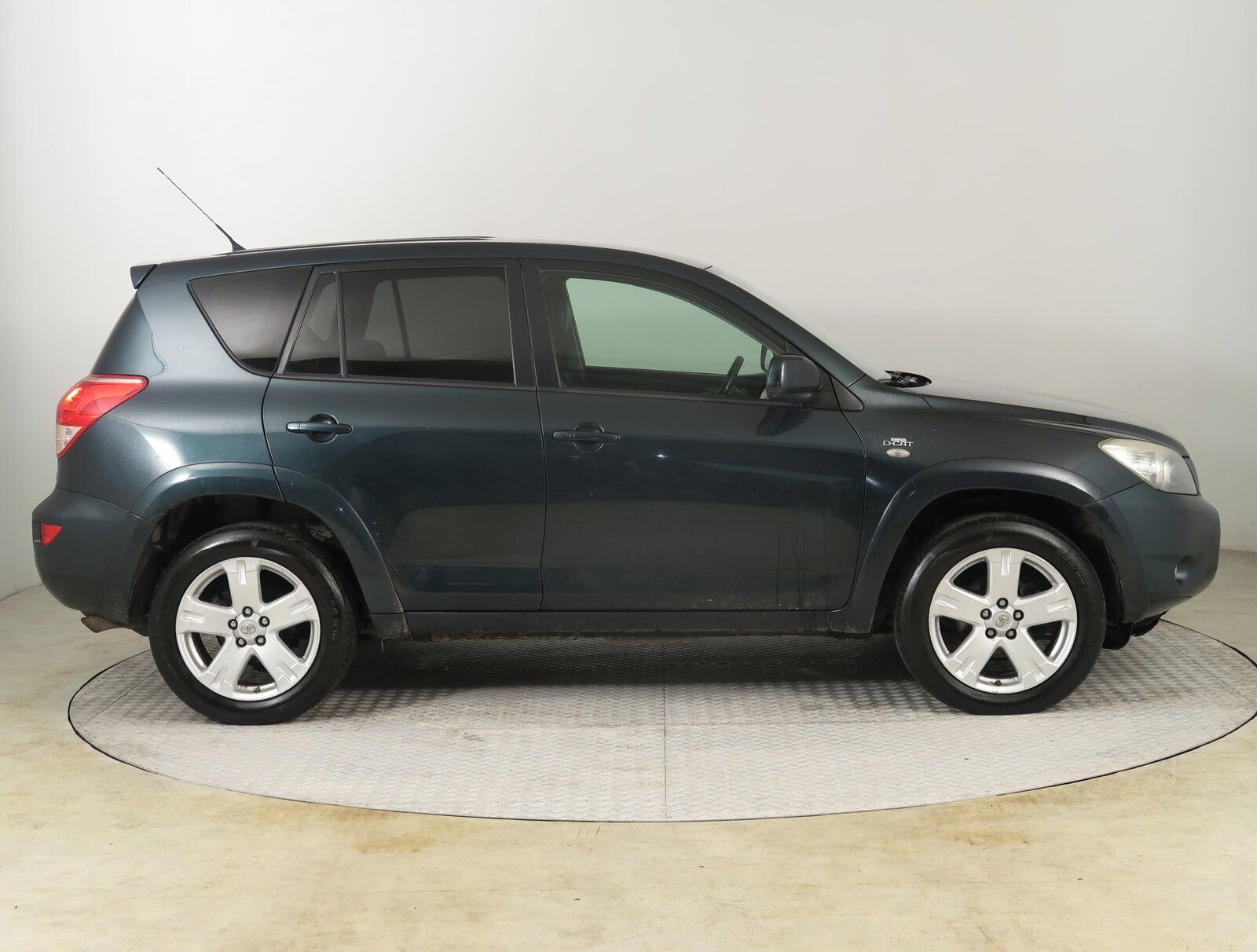Toyota Rav4, 2.2 D-CAT, 4X4 - fotka 6