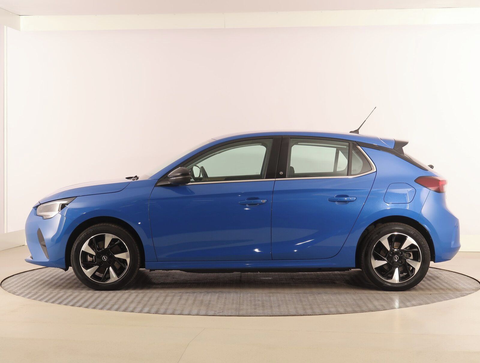 Opel Corsa, 50 kWh, SoH 97%, Elegance - fotka 3