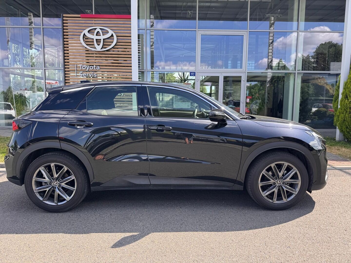 Lexus LBX, Elegance 4x4 - fotka 2