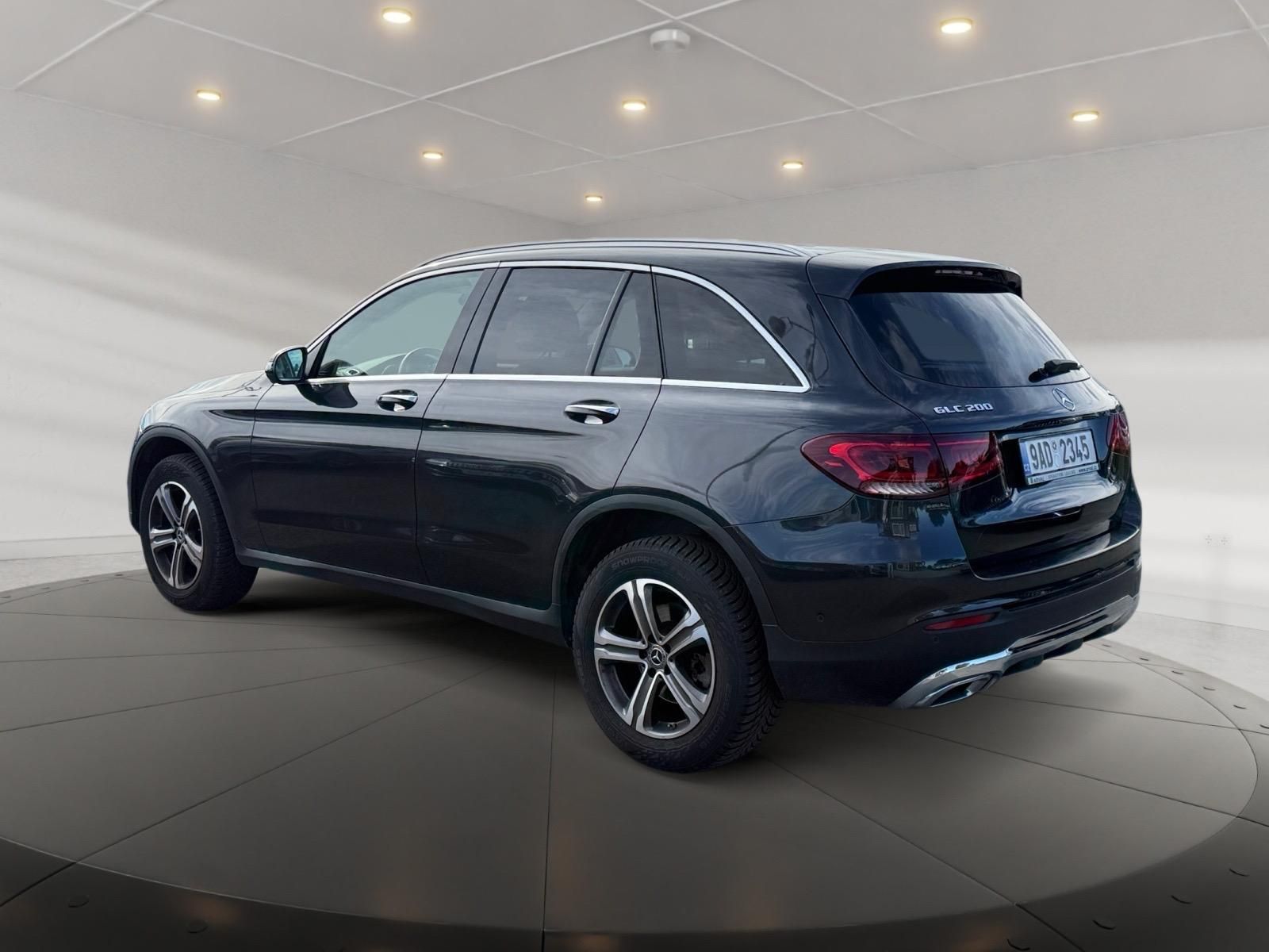 Mercedes-Benz GLC, 200 145kW 4MATIC CZ DPH - fotka 4