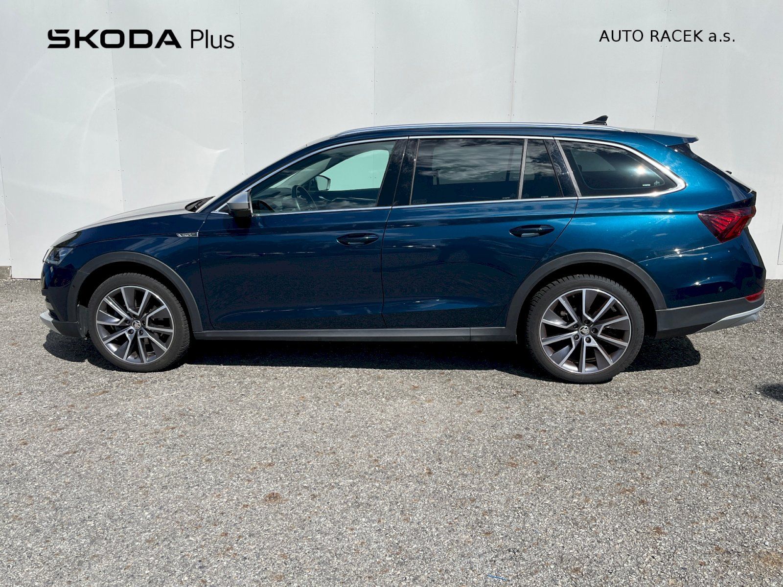 Škoda Octavia, 2.0 TDI 147kW 4x4 DSG Scout Co - fotka 3