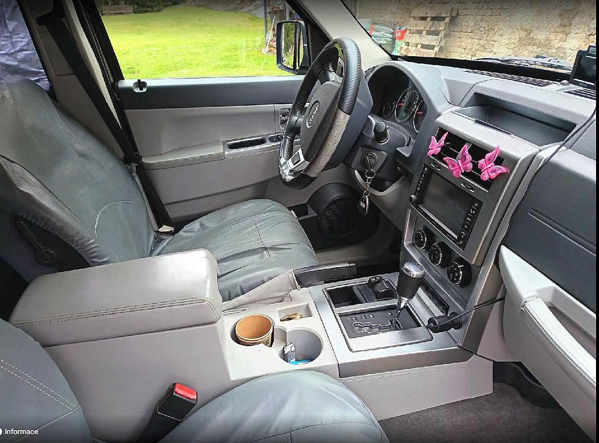 Jeep Cherokee, JEEP KK 2008 servisováno - fotka 5