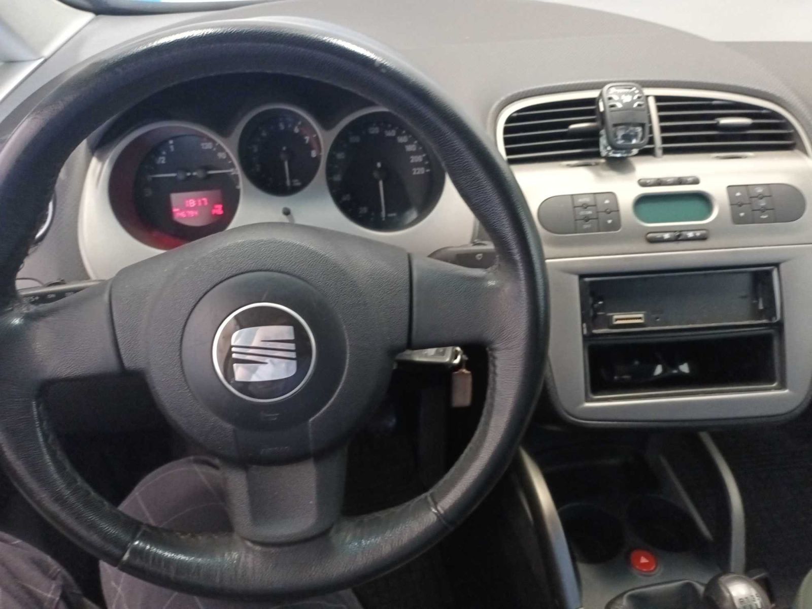 Seat Altea, 1.6, po STK, rezervace - fotka 3