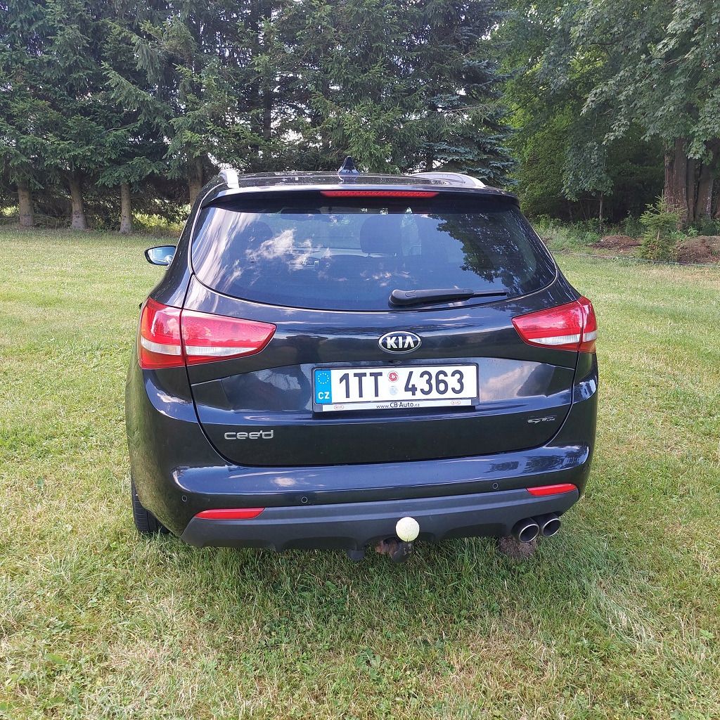 Kia, 1,6 CRDi GTLine automat - fotka 3