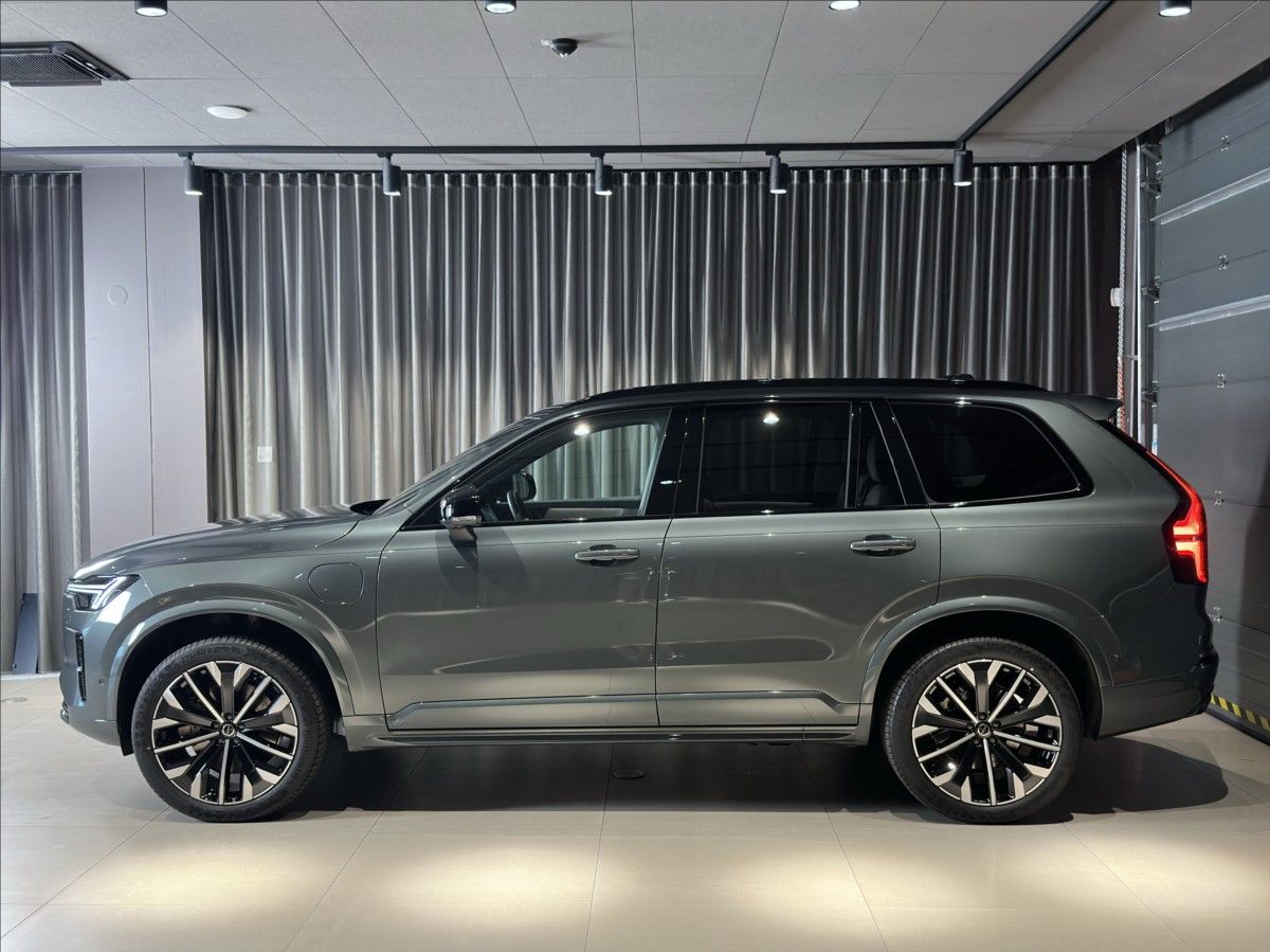 Volvo XC90, 2,0 T8  Plus Dark - fotka 2