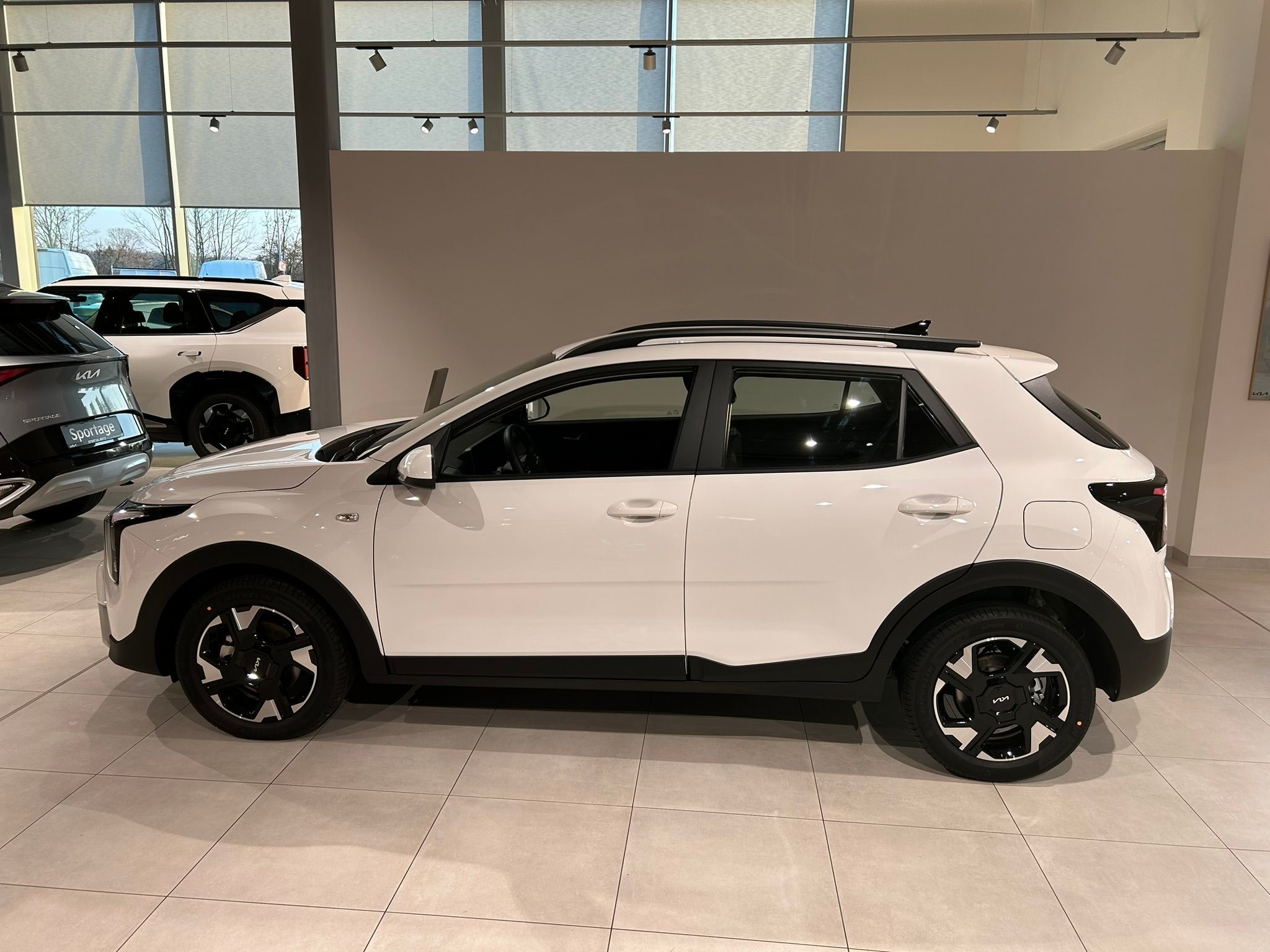 Kia Stonic, 1.0T-GDi SPIN - fotka 4
