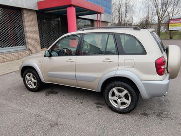 Toyota RAV 4 - nehavarováno,