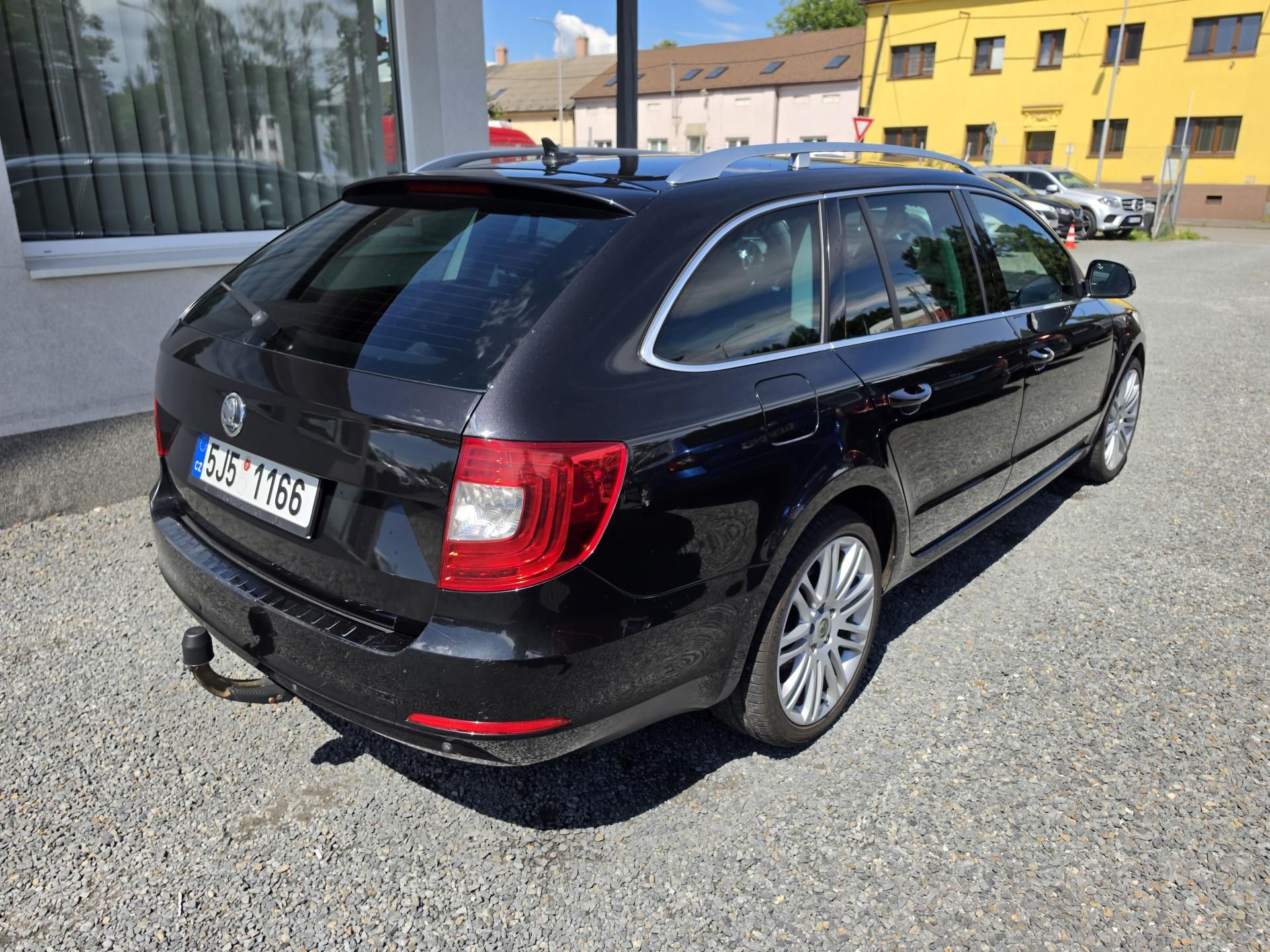 Škoda Superb, 2.0 TDi DSG TZ Xenon - fotka 4