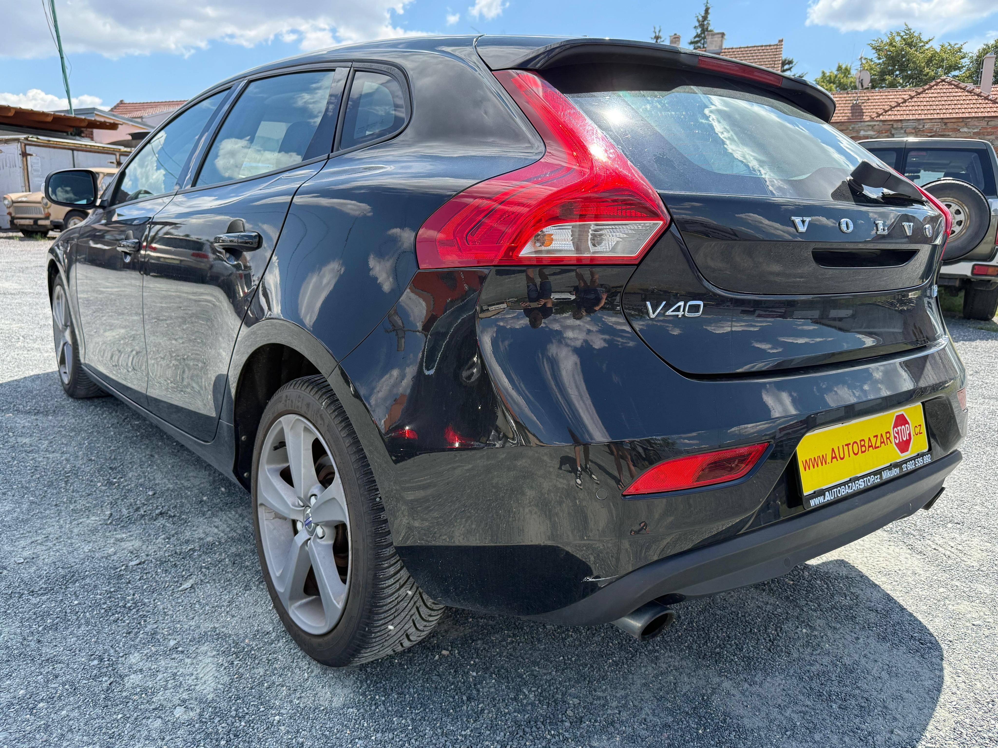 Volvo V40, 1.6 T2 88KW CZ 2.MAJ - fotka 4
