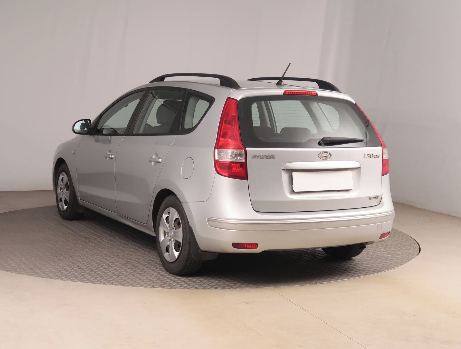 Hyundai i30, 1.6 CRDi, Serv.kniha, po STK - fotka 4