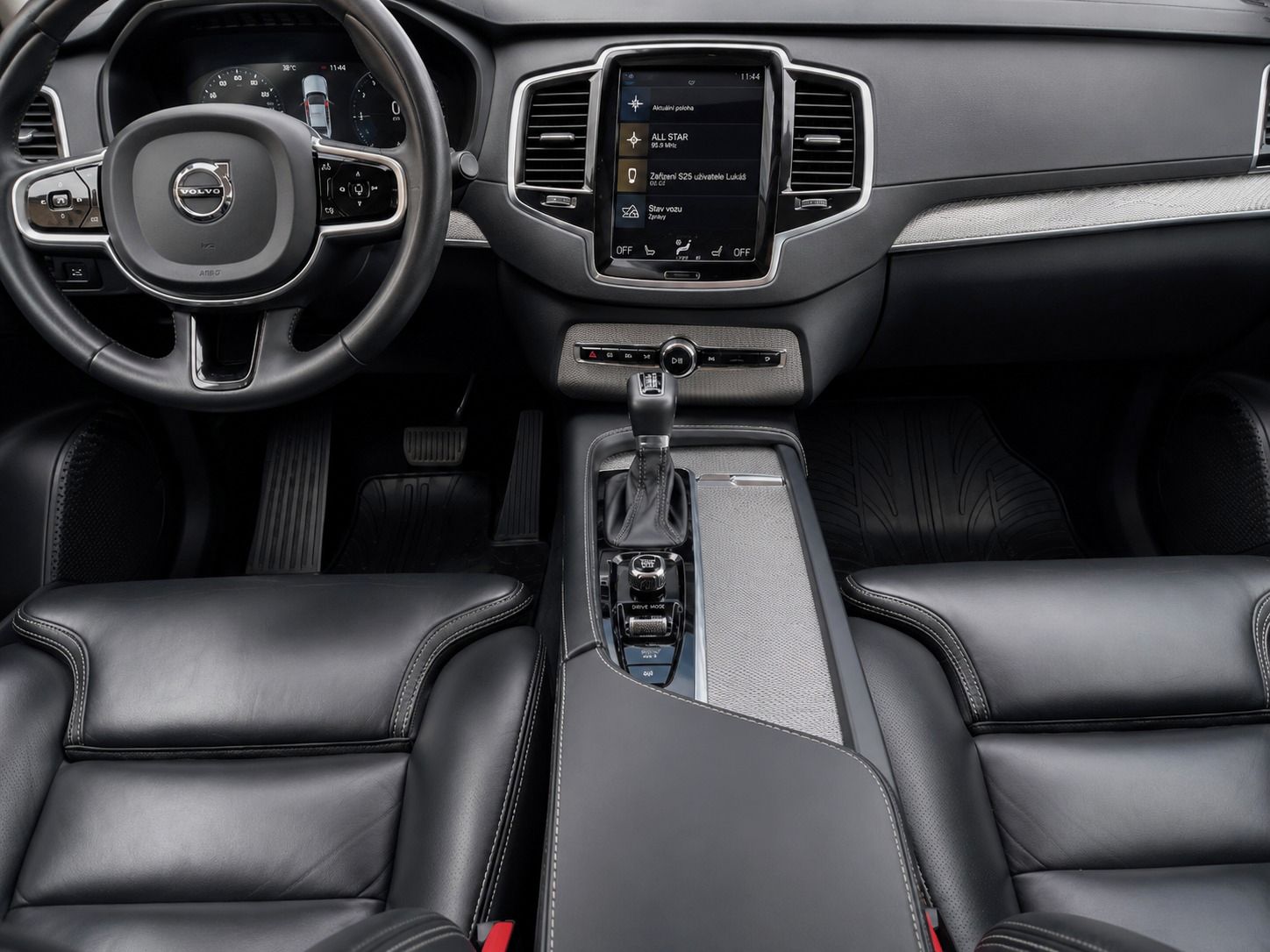 Volvo XC90, D5 AWD Inscription SERV VOLVO - fotka 3