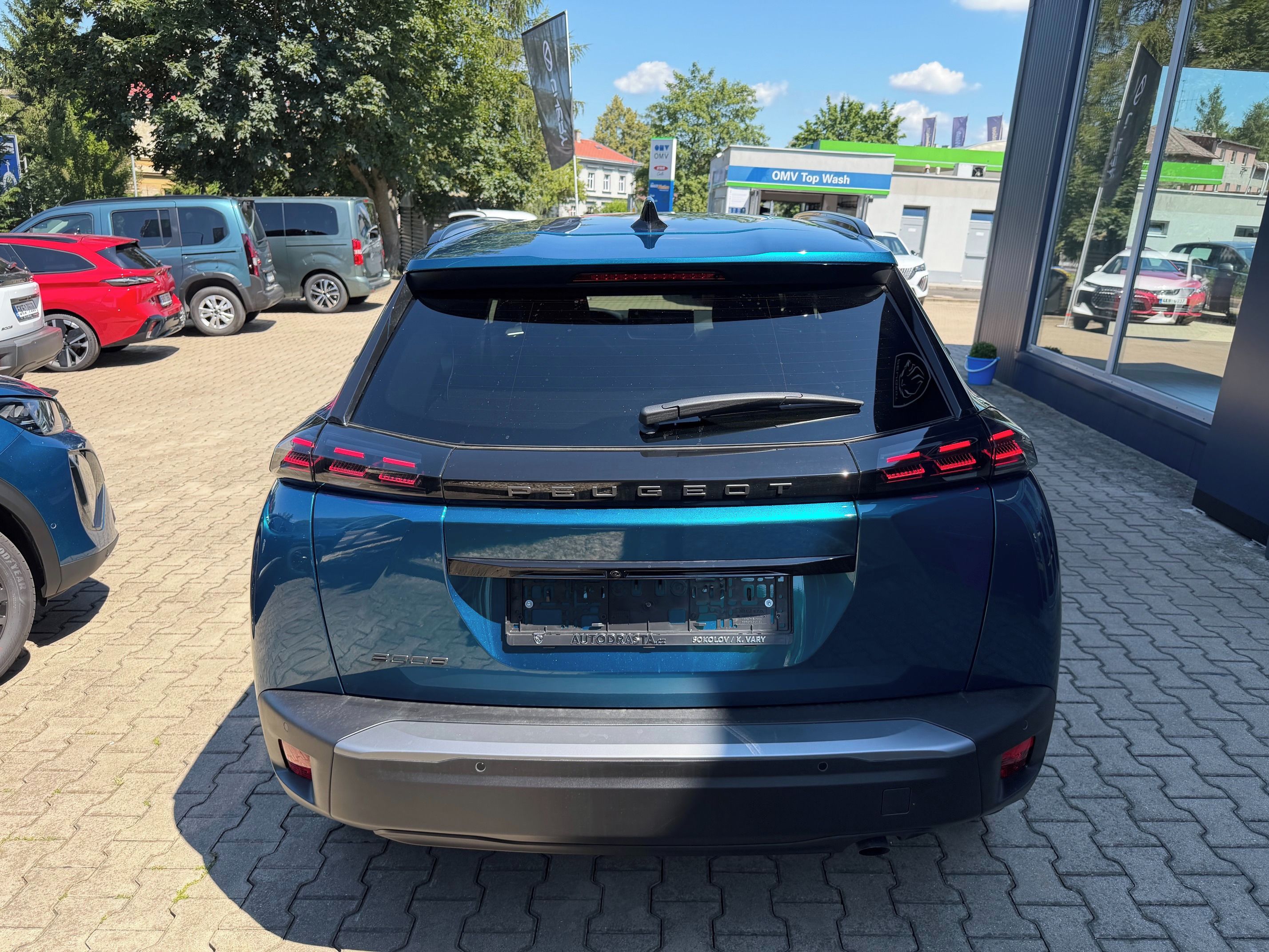 Peugeot 2008, ALLURE Turbo 100 MAN6 Sklad - fotka 5