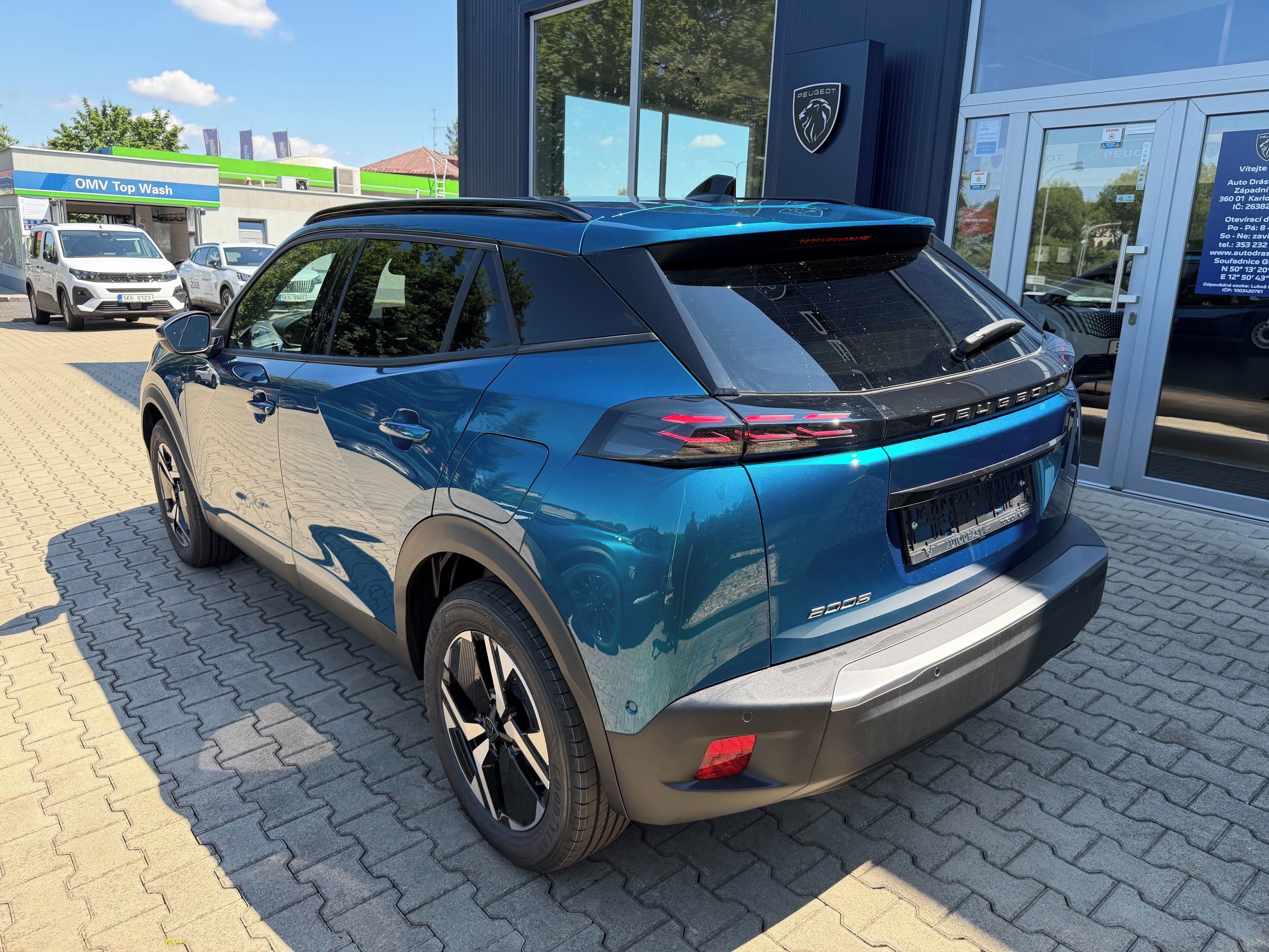 Peugeot 2008, ALLURE Turbo 100 MAN6 Sklad - fotka 6