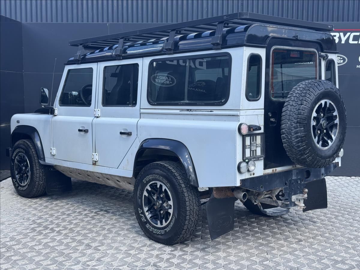 Land Rover Defender, 2,2 110 TD4 STW Adventure ČR - fotka 6