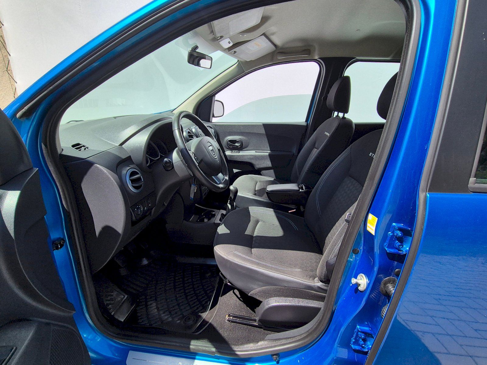 Dacia Lodgy, Stepway 1.2Tce 85kW - fotka 6
