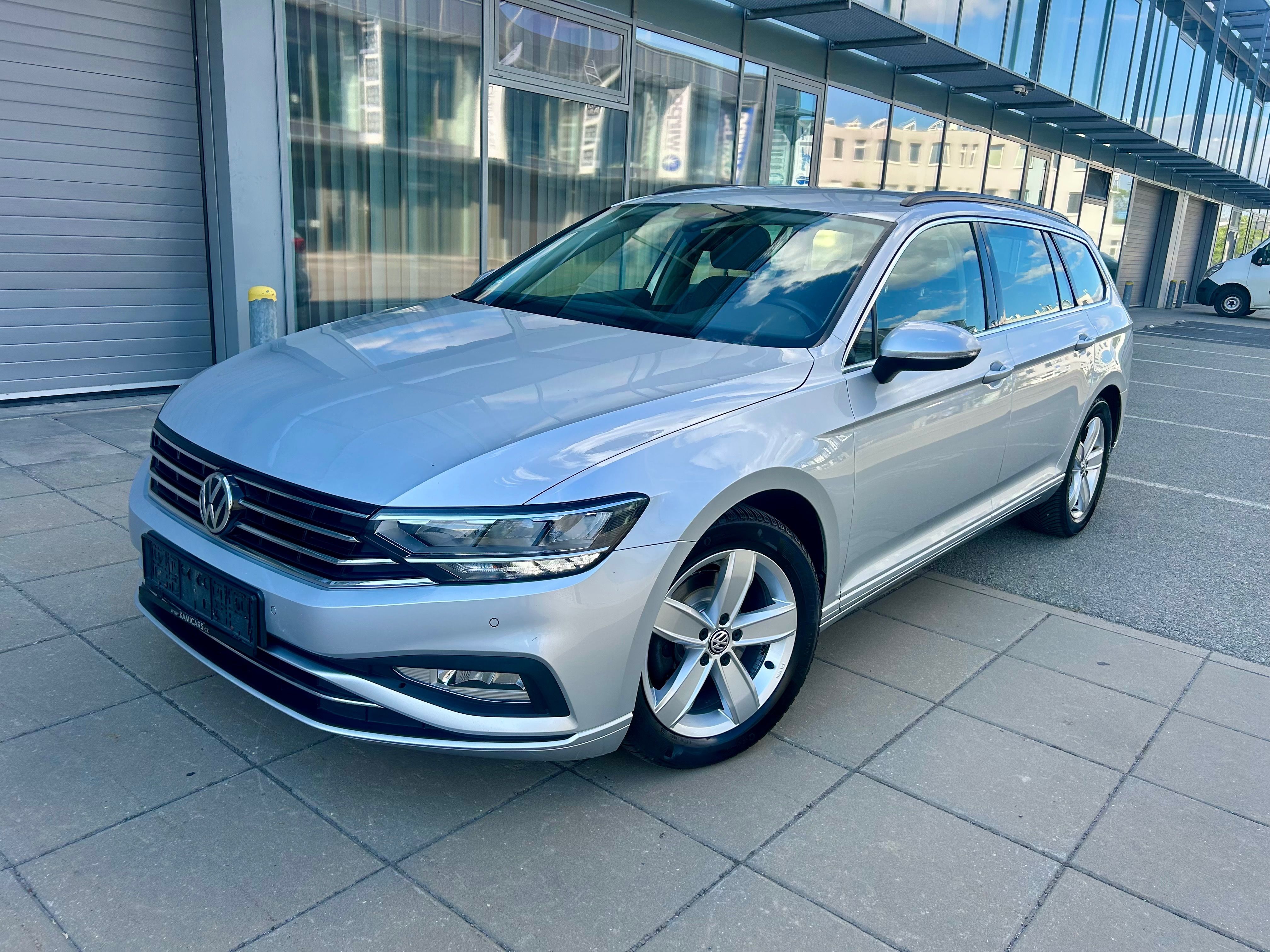 Volkswagen Passat, 2.0TDi 110KW MANUÁL LED-ACC - fotka 2
