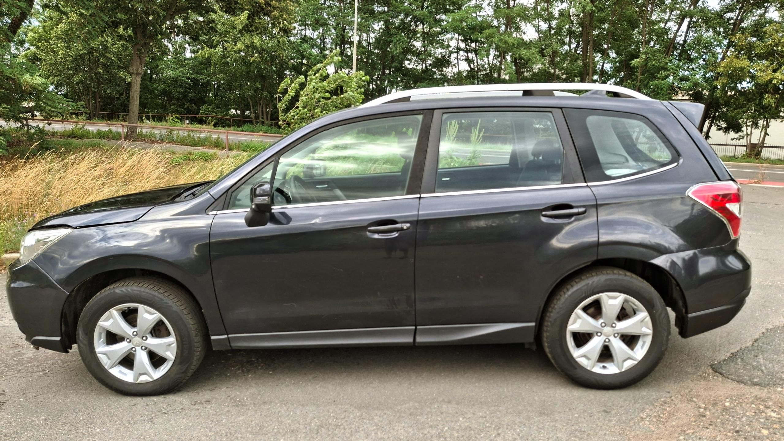 Subaru Forester, 2.0 benzin 110 kw 4x4 - fotka 3
