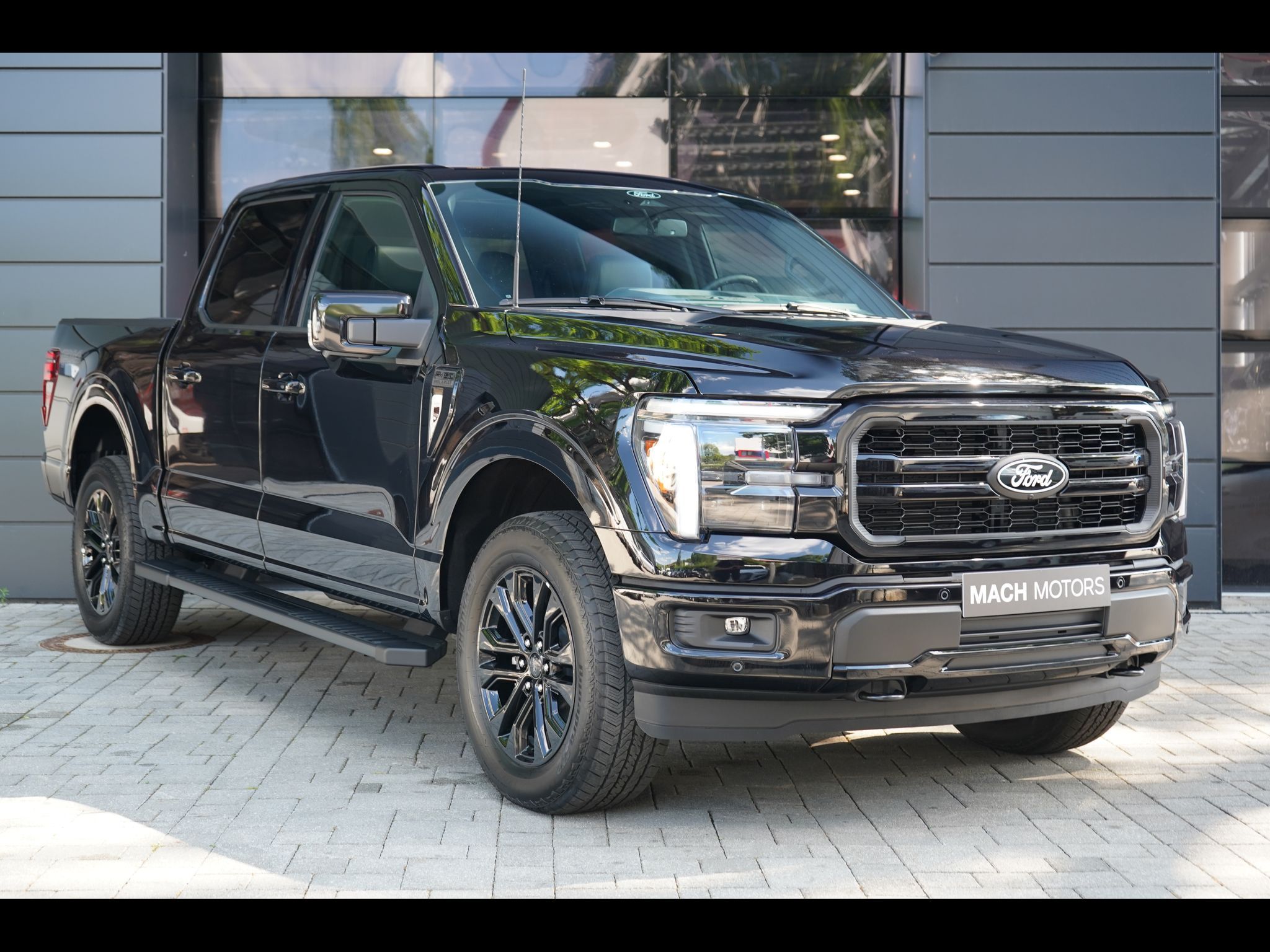 Ford F-150, Lariat 5,0 298 kW - fotka 5