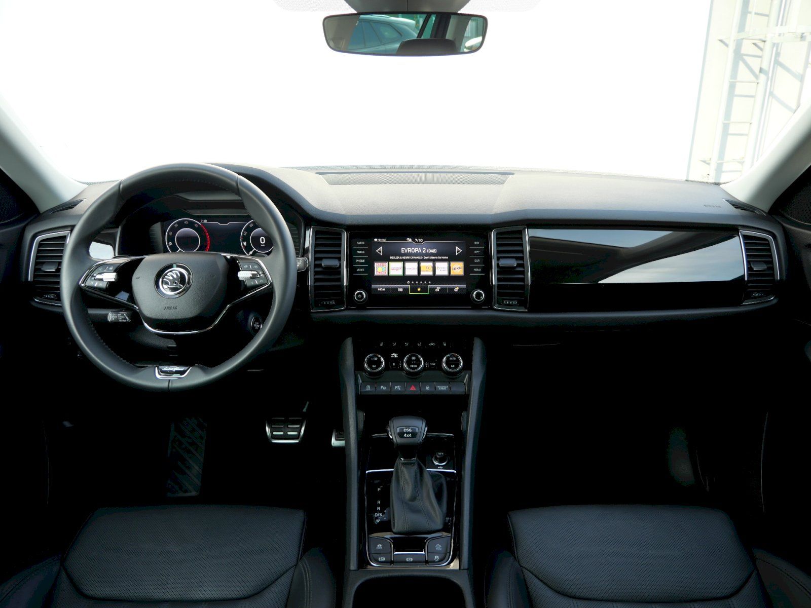 Škoda Kodiaq, L&K DSG 4X4 2.0TDI 140kW - fotka 5