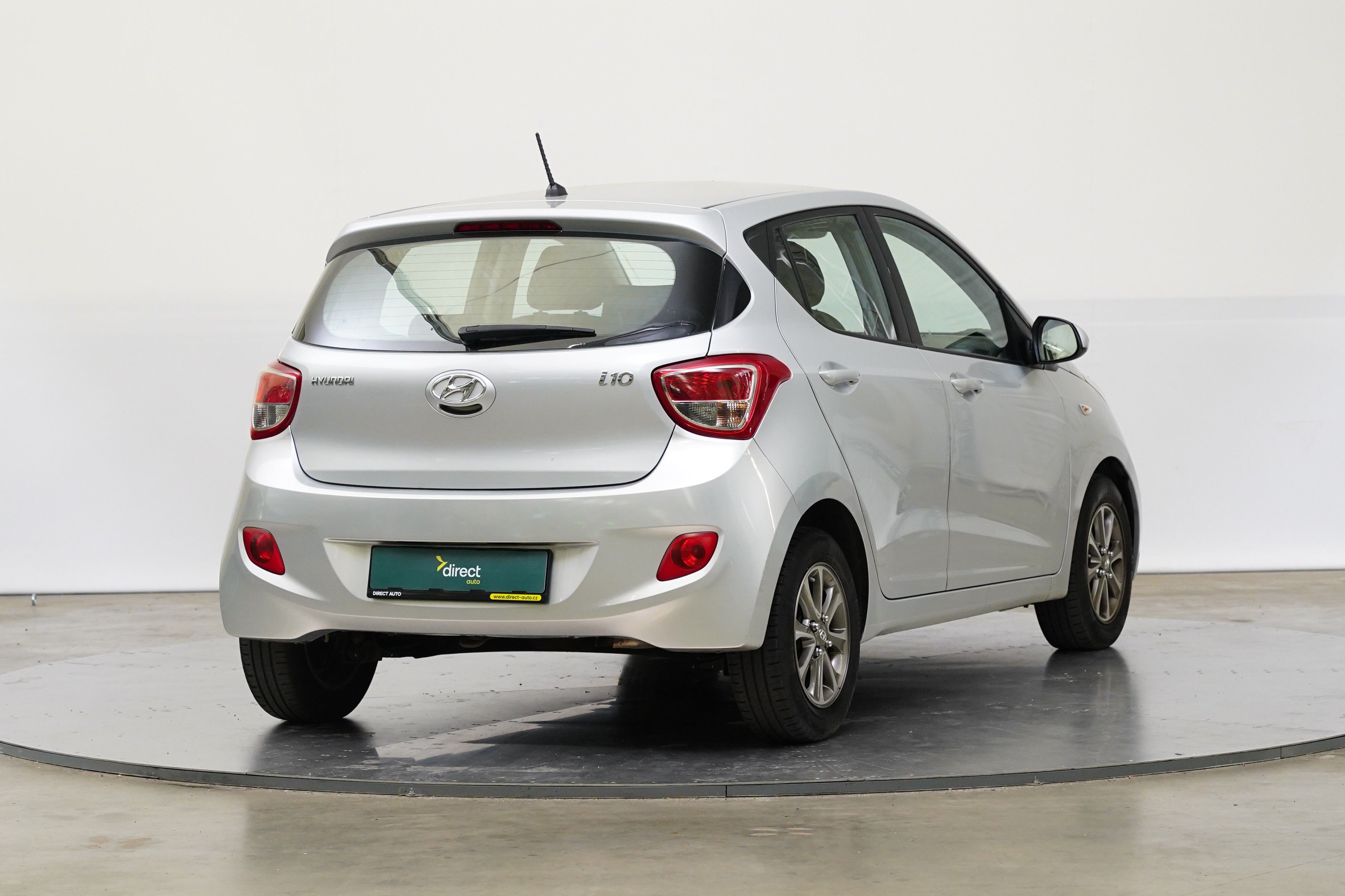 Hyundai i10, 1.0i 49 kW - fotka 2