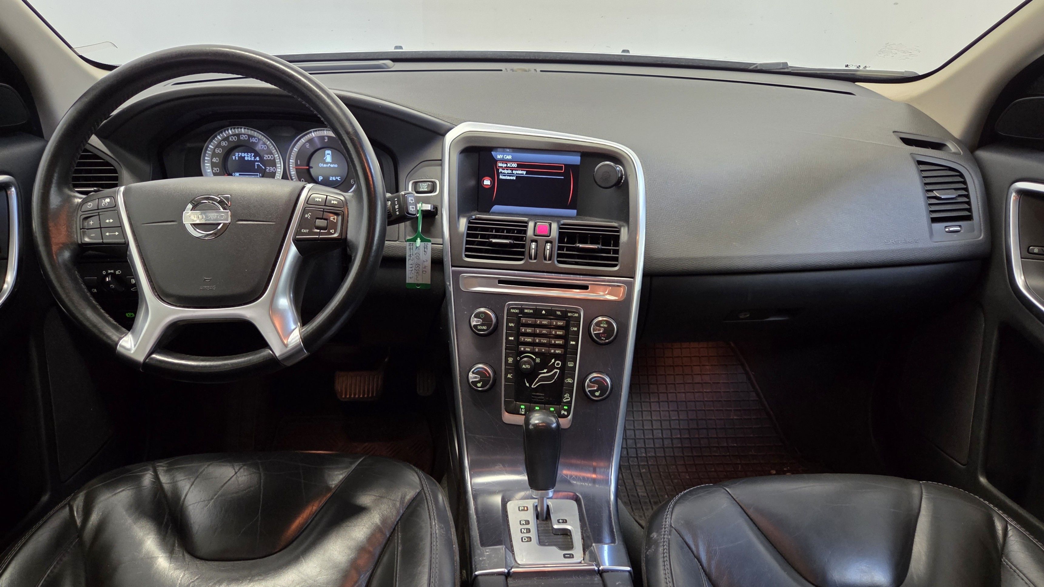Volvo XC60, 2.4 D 158 kW - fotka 6