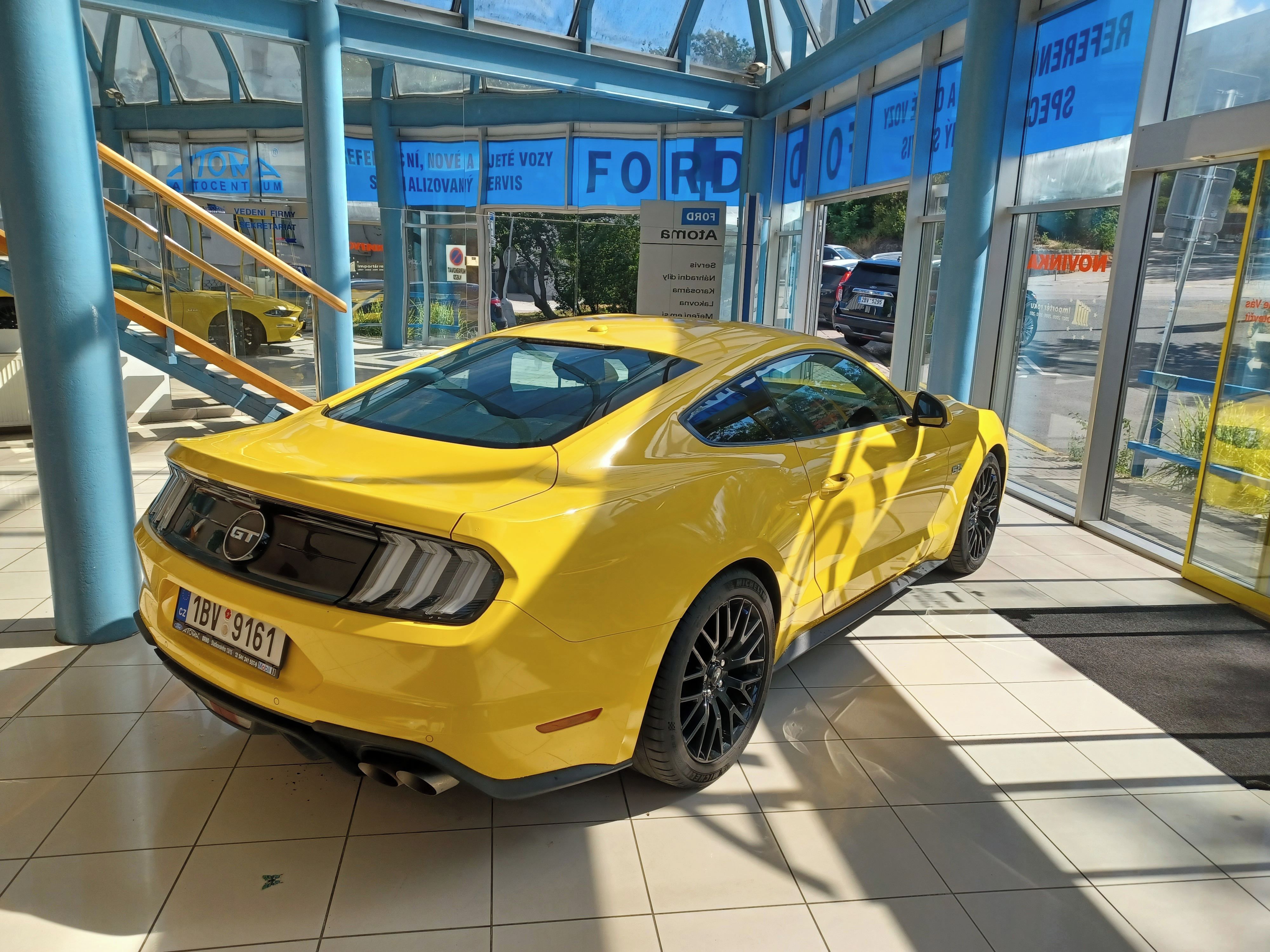 Ford Mustang, 1 majitel CZ perfektní stav - fotka 5