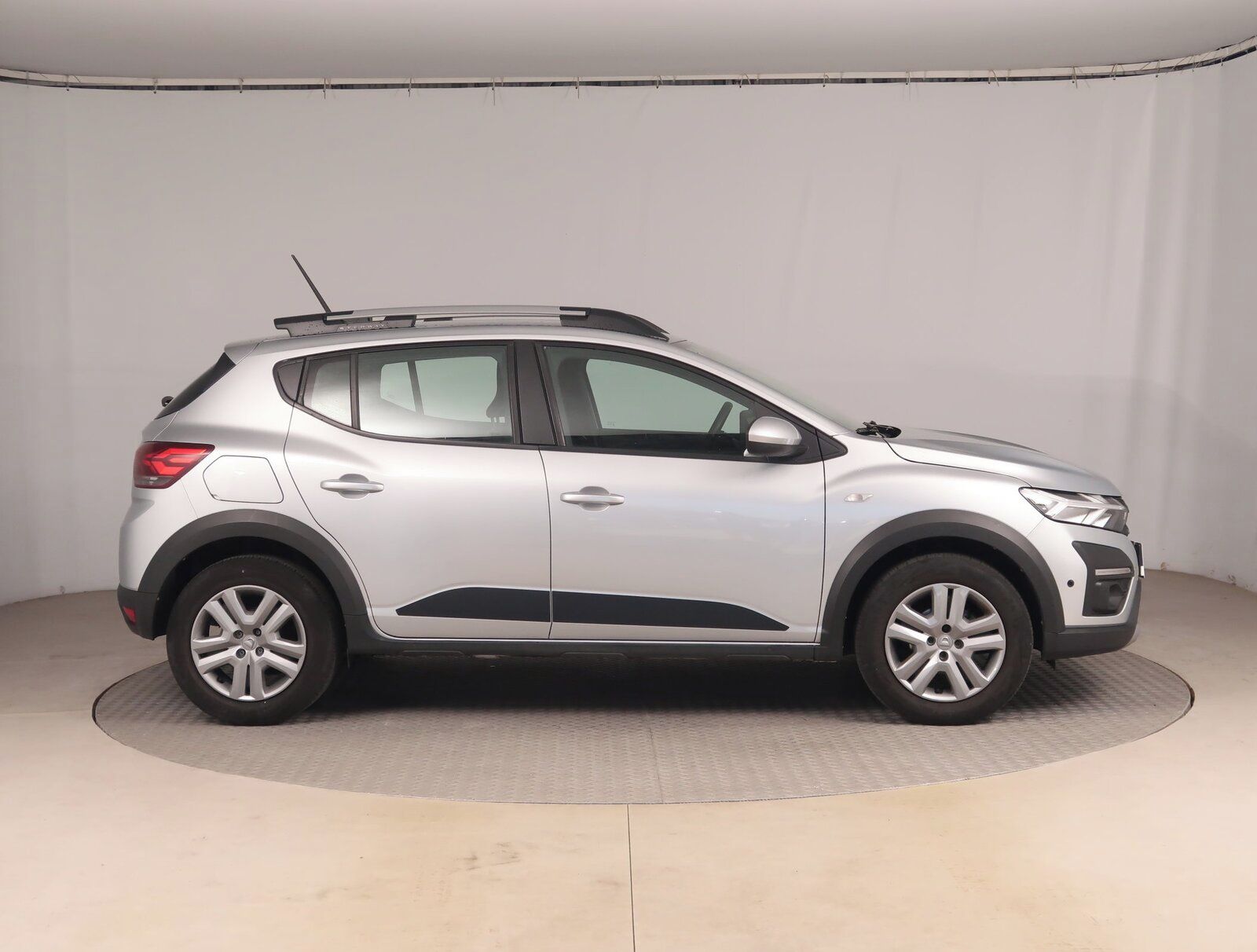 Dacia Sandero, 1.0 TCe, Stepway Expression - fotka 6