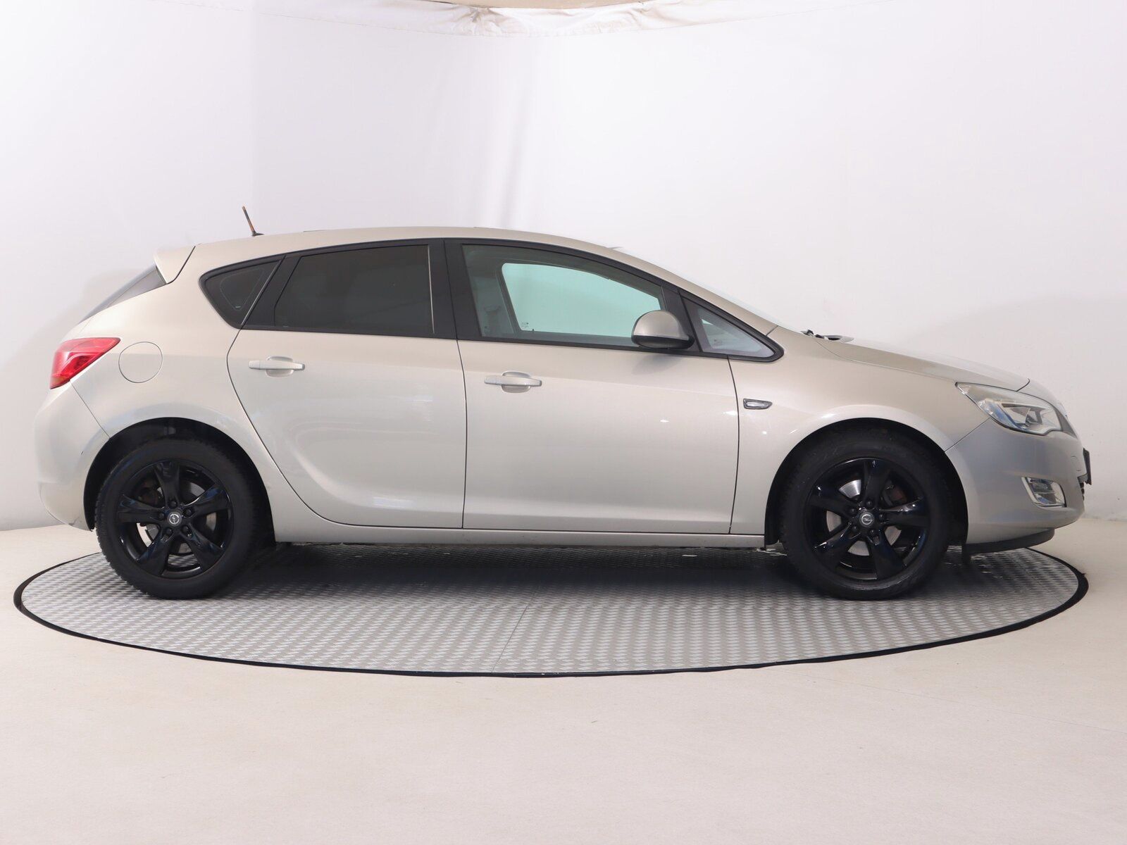 Opel Astra, 1.6 T, Automat - fotka 6