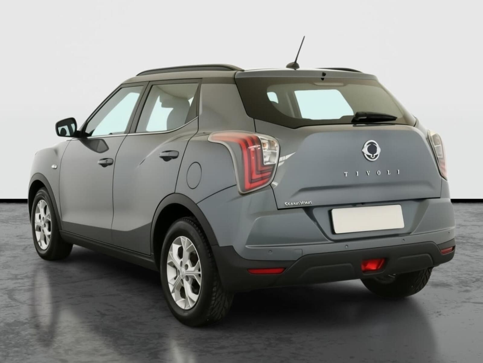 SsangYong Tivoli, 1.5 T-GDI, Automat, ČR,1.maj - fotka 4