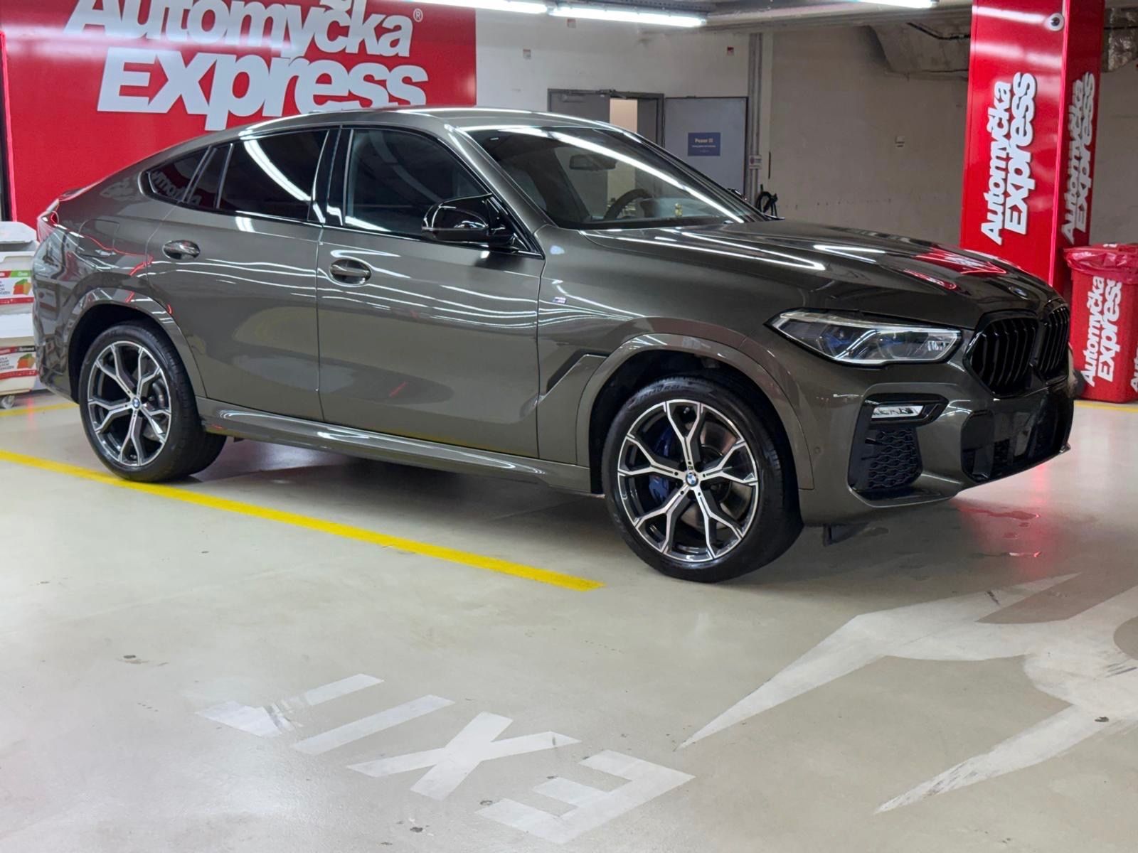BMW X6, 40 D - fotka 6