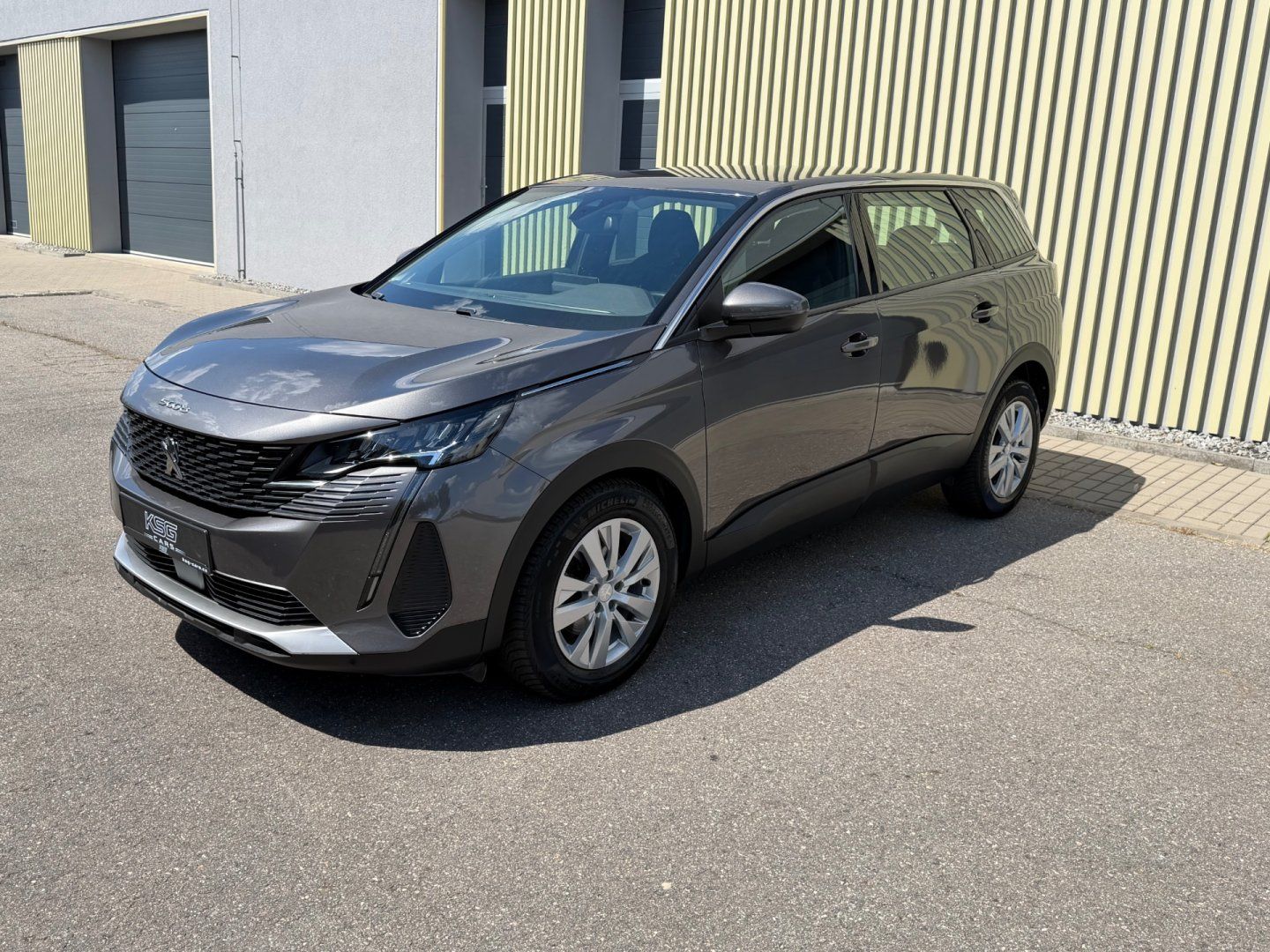 Peugeot 5008, 1.2PT 96kW! 7 míst! ZÁRUKA - fotka 2
