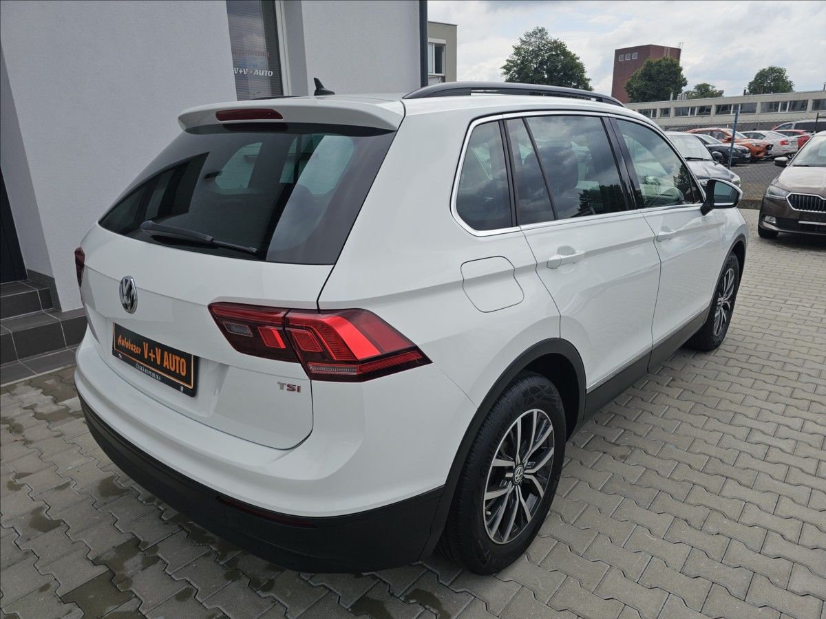 Volkswagen Tiguan, 1,4 TSi 110KW COMFORTLINE - fotka 6