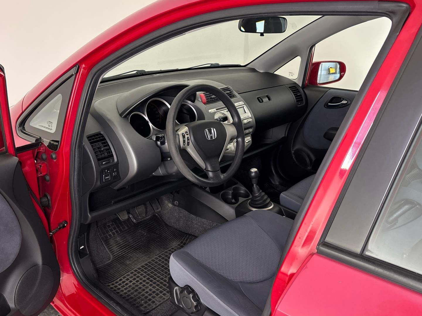 Honda Jazz, 1.3 i / 61 kW - fotka 6