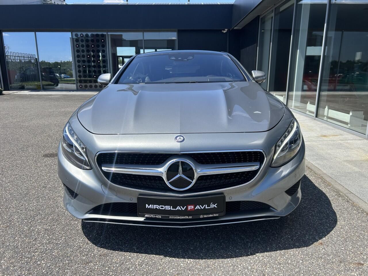Mercedes-Benz Třídy S, S 500 4MATIC COUPE - fotka 3