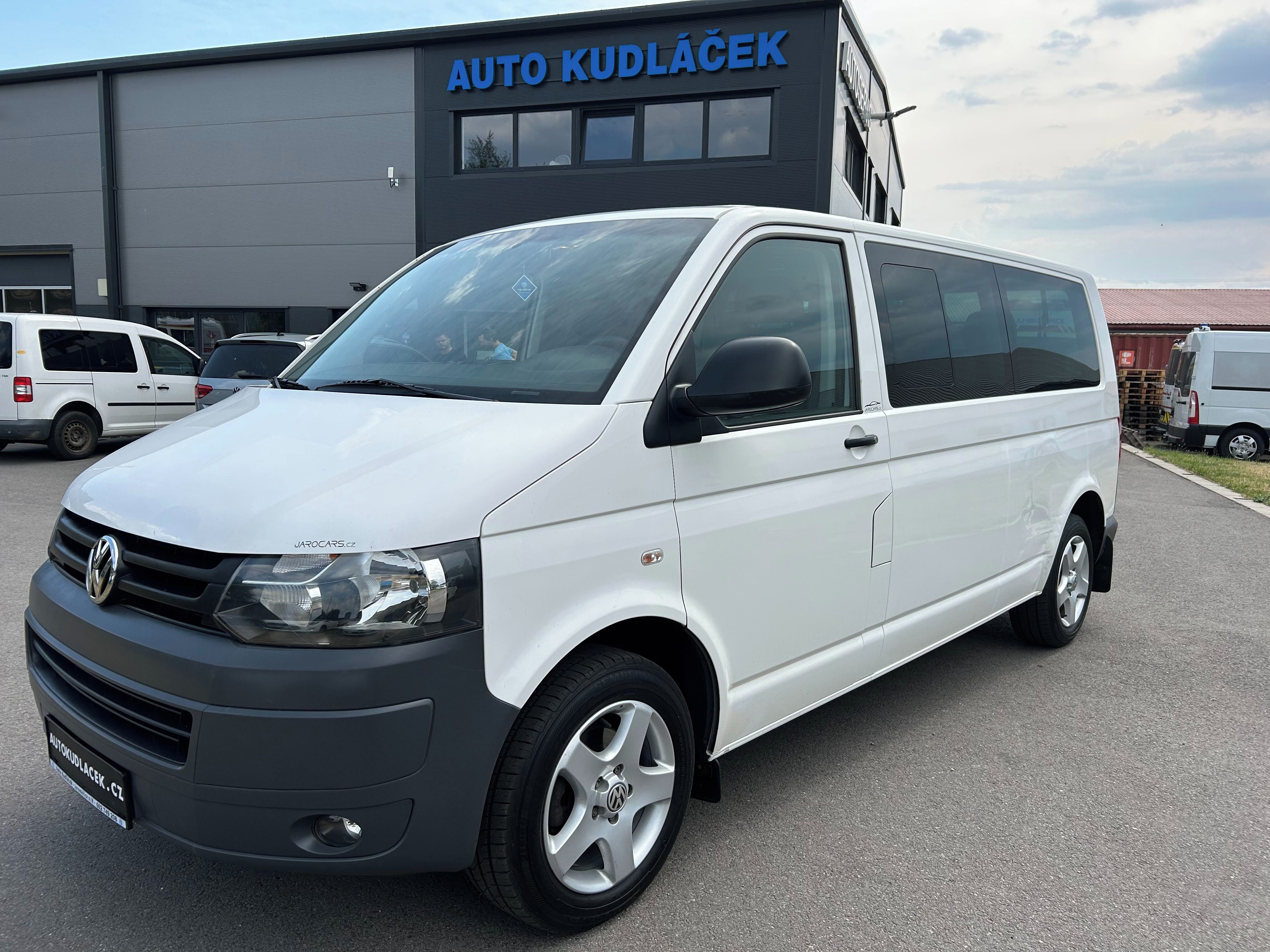 Volkswagen Caravelle, T5 - 2.0 TDI Sanitní vůz DSG