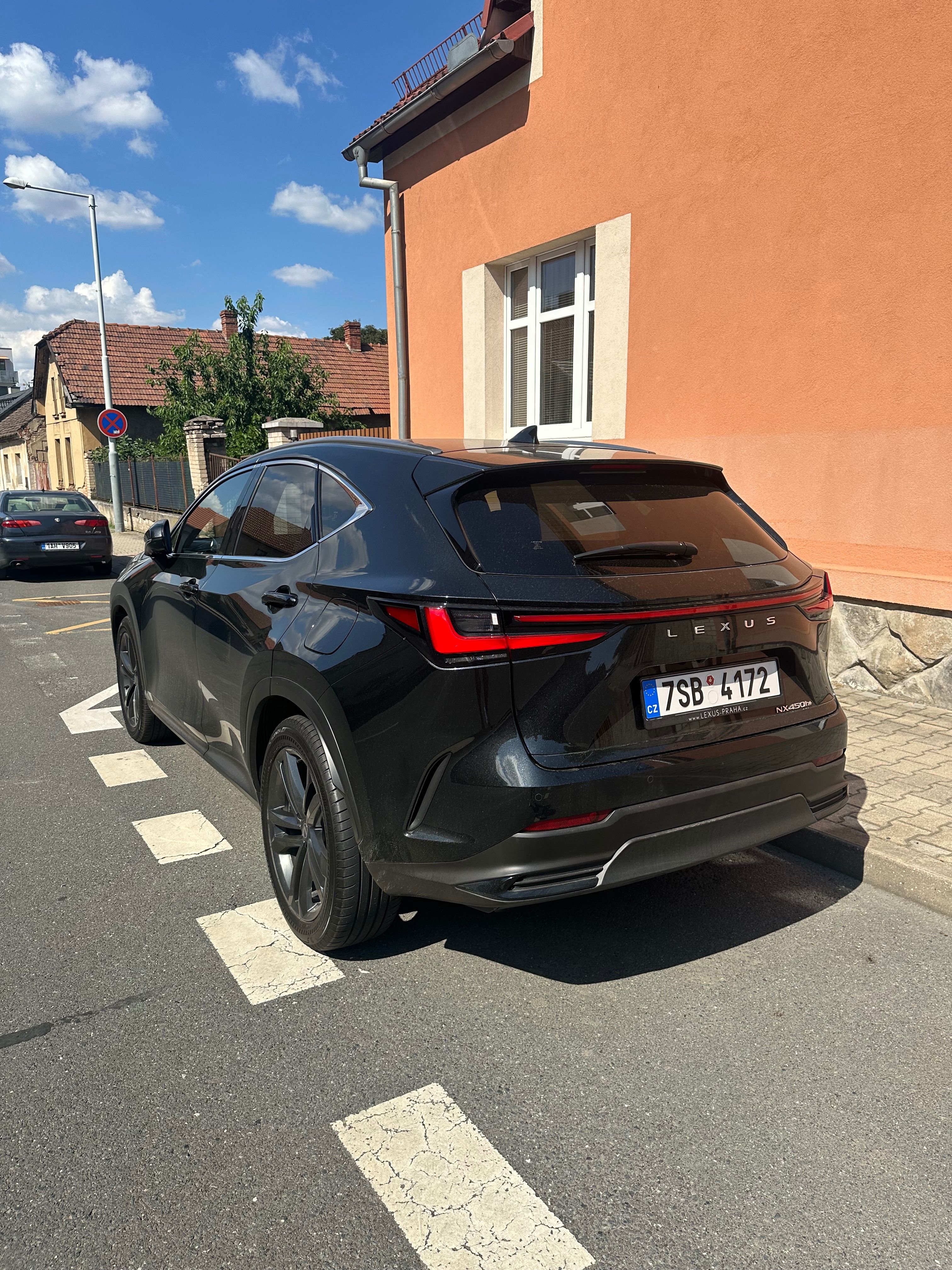 Lexus NX 450h+, Lexus 450h+ - fotka 5