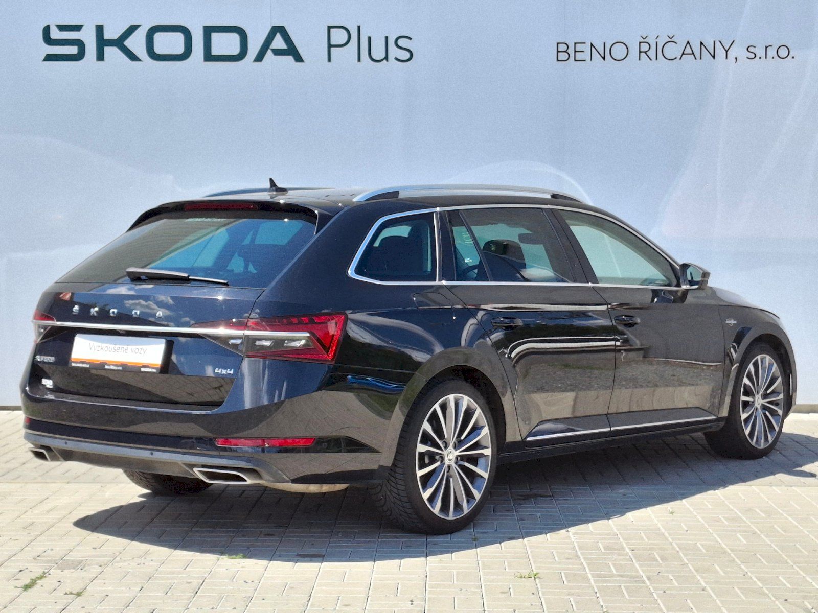 Škoda Superb, Combi L&K DSG 4x4 2,0TSi 206kW - fotka 2