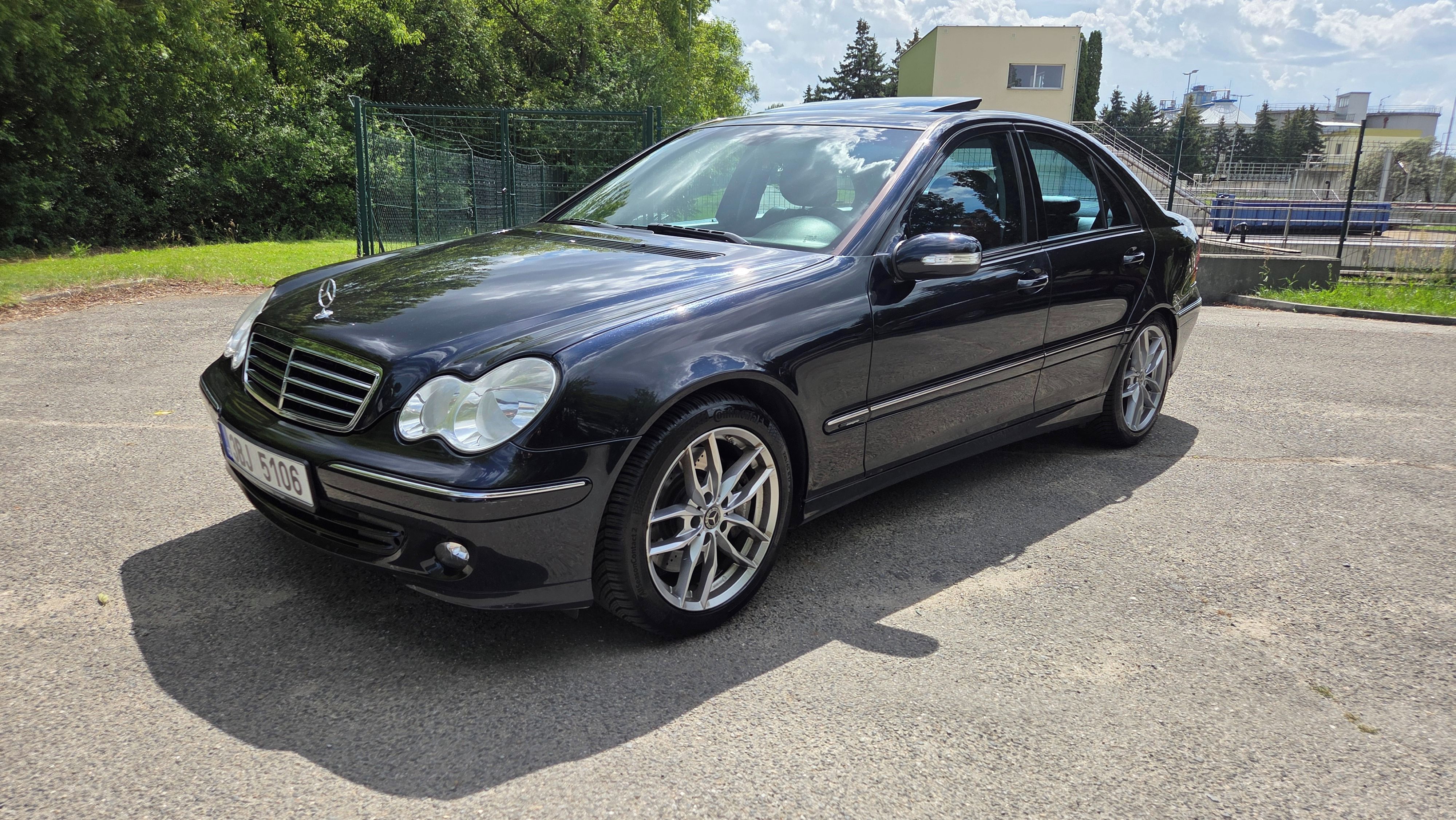 Mercedes-Benz Třídy C, MB C230 AMG line - fotka 2