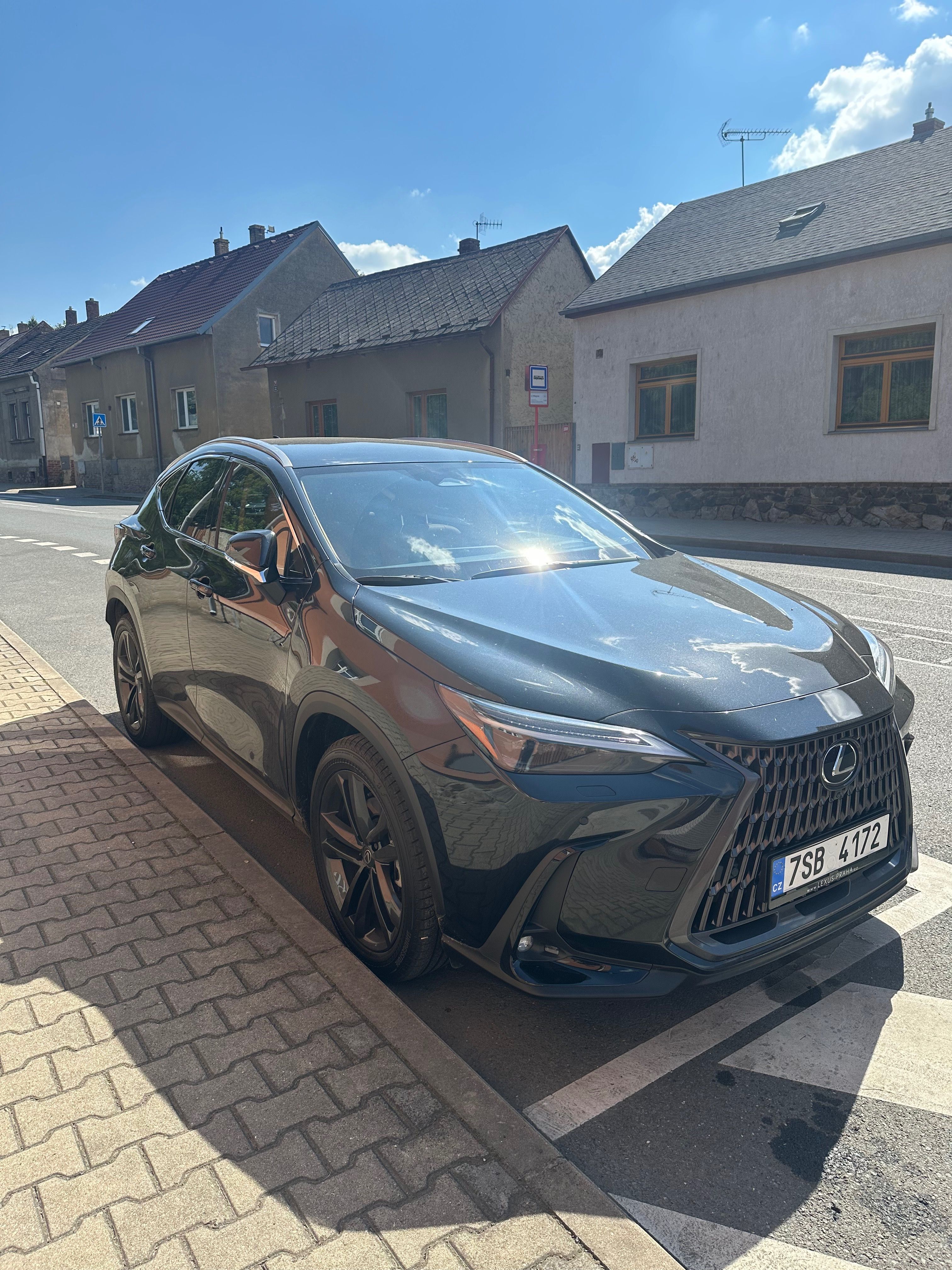 Lexus NX 450h+, Lexus 450h+ - fotka 3