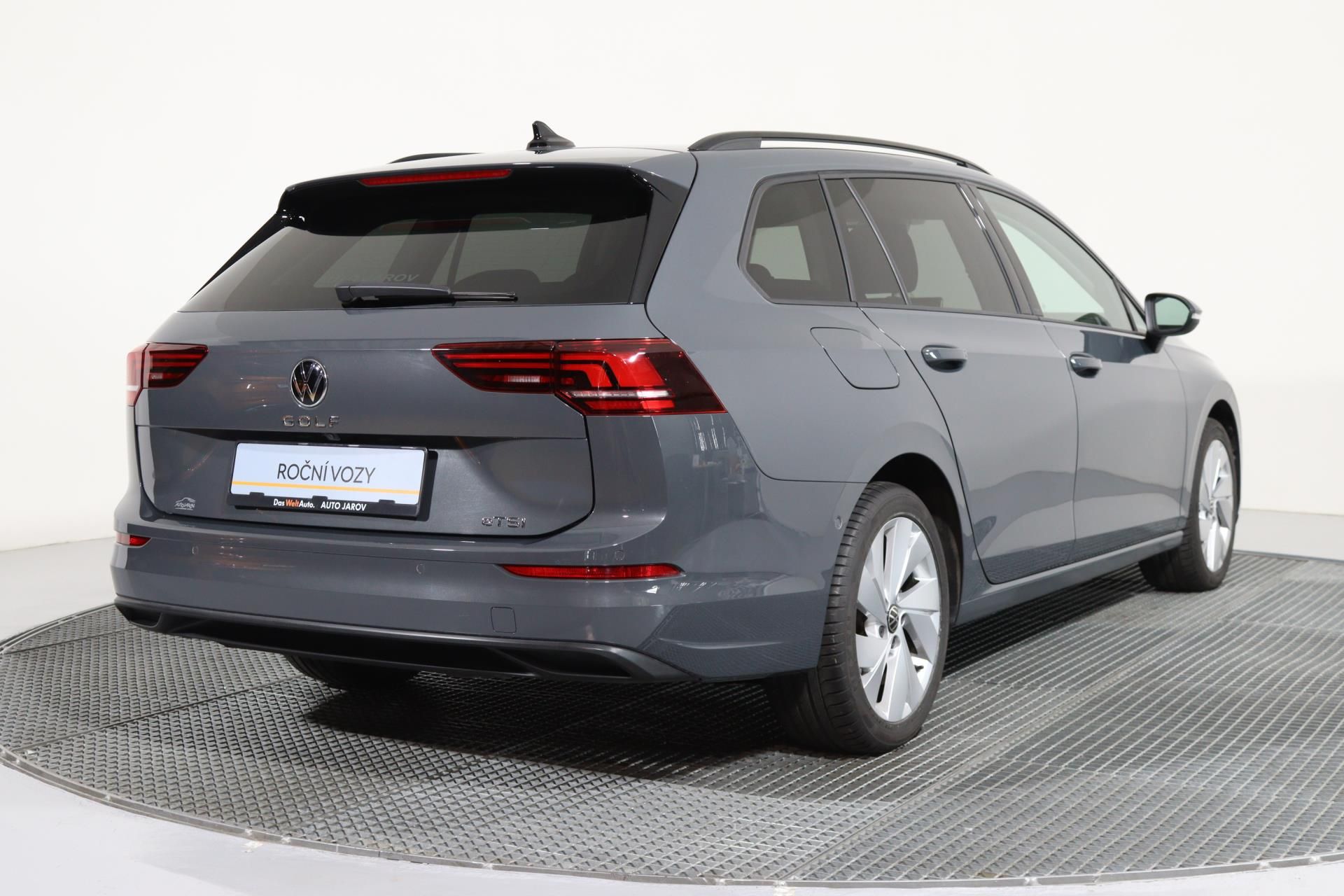 Volkswagen Golf Variant, People 1,5 eTSI 110kw 7DSG/LED - fotka 2