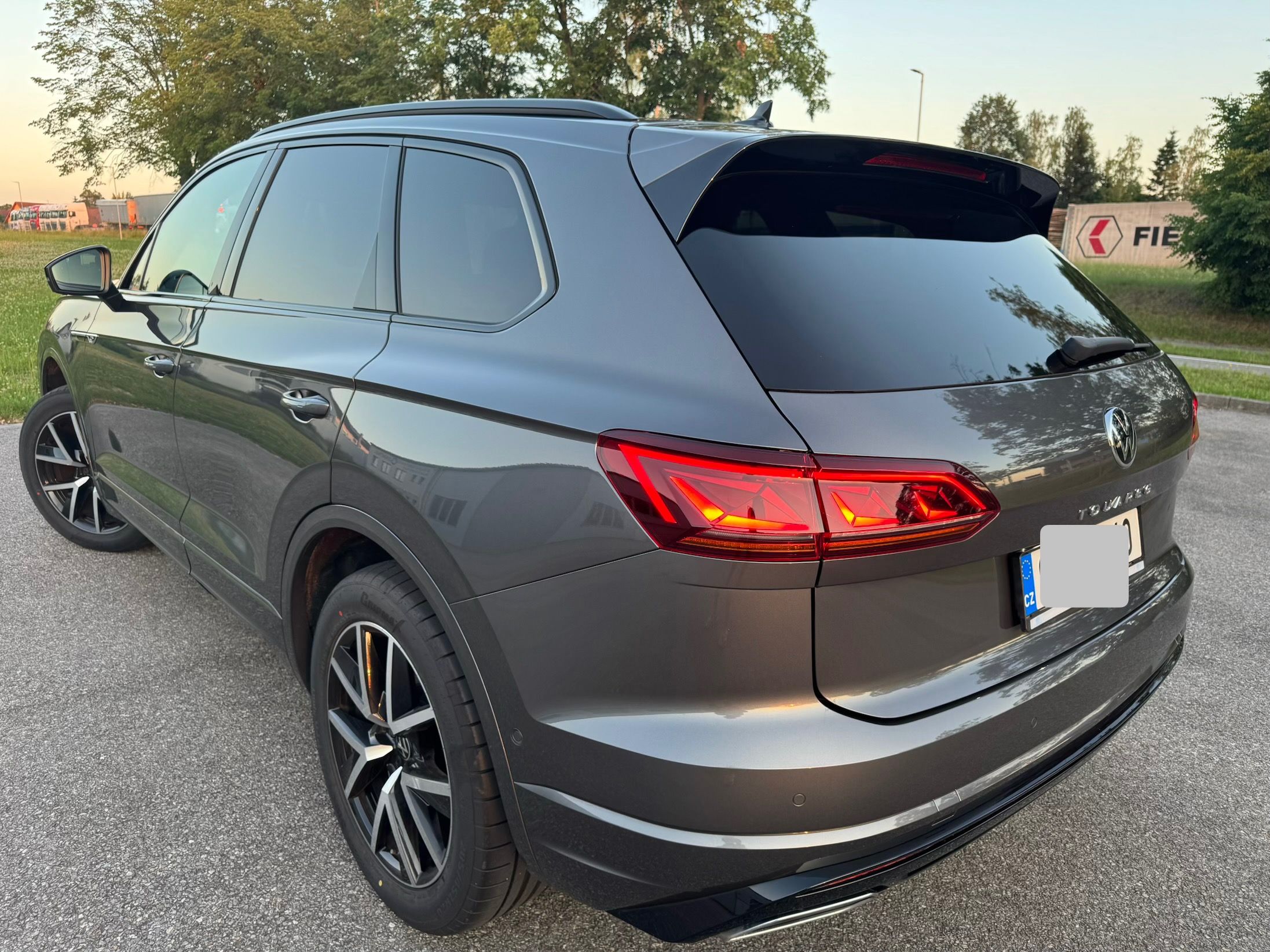 Volkswagen Touareg, VW Touareg R-Line 3.0 V6 TDI - fotka 4