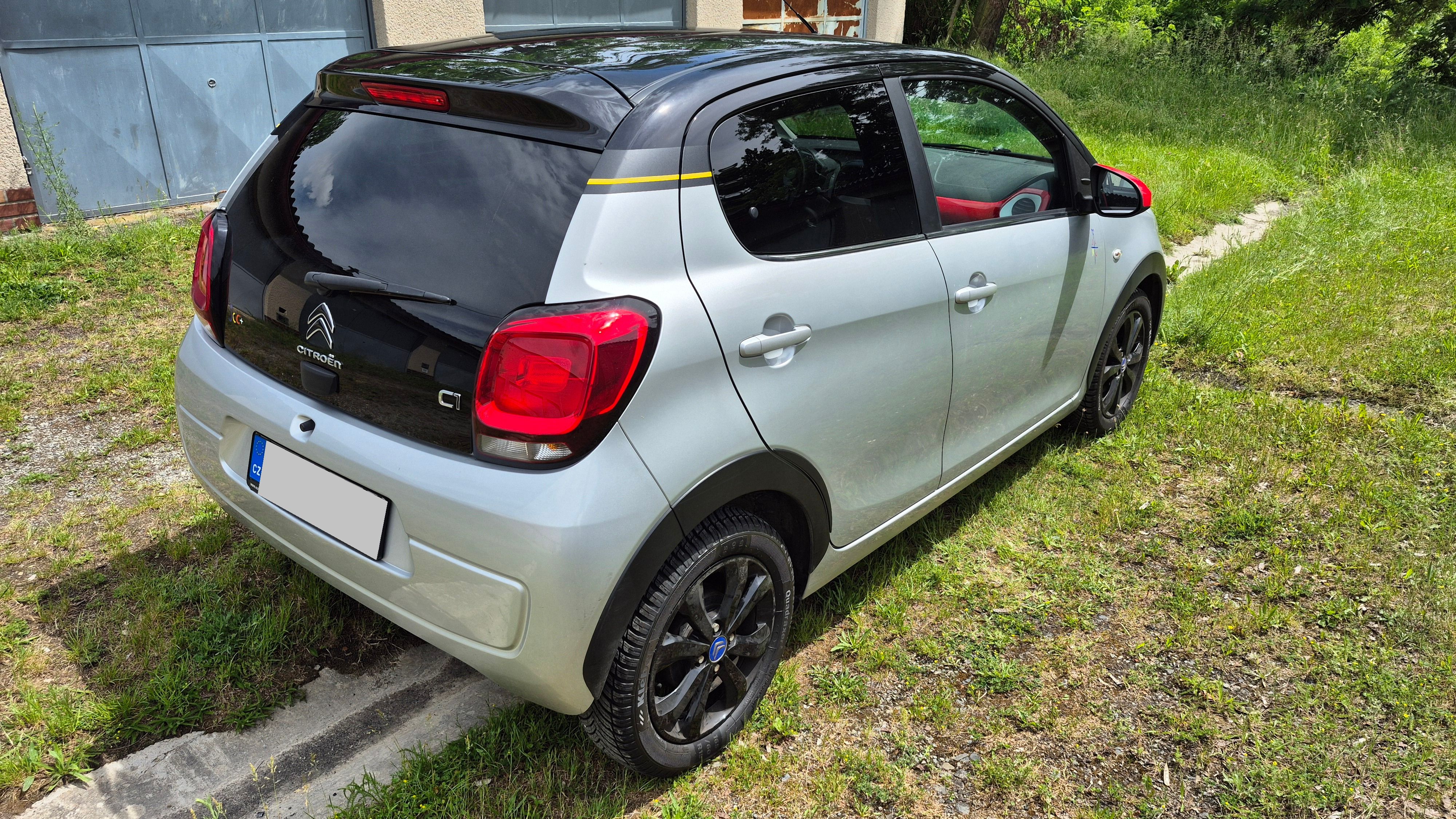 Citroën C1, JCC+, limitka, CarPlay, kamera - fotka 5