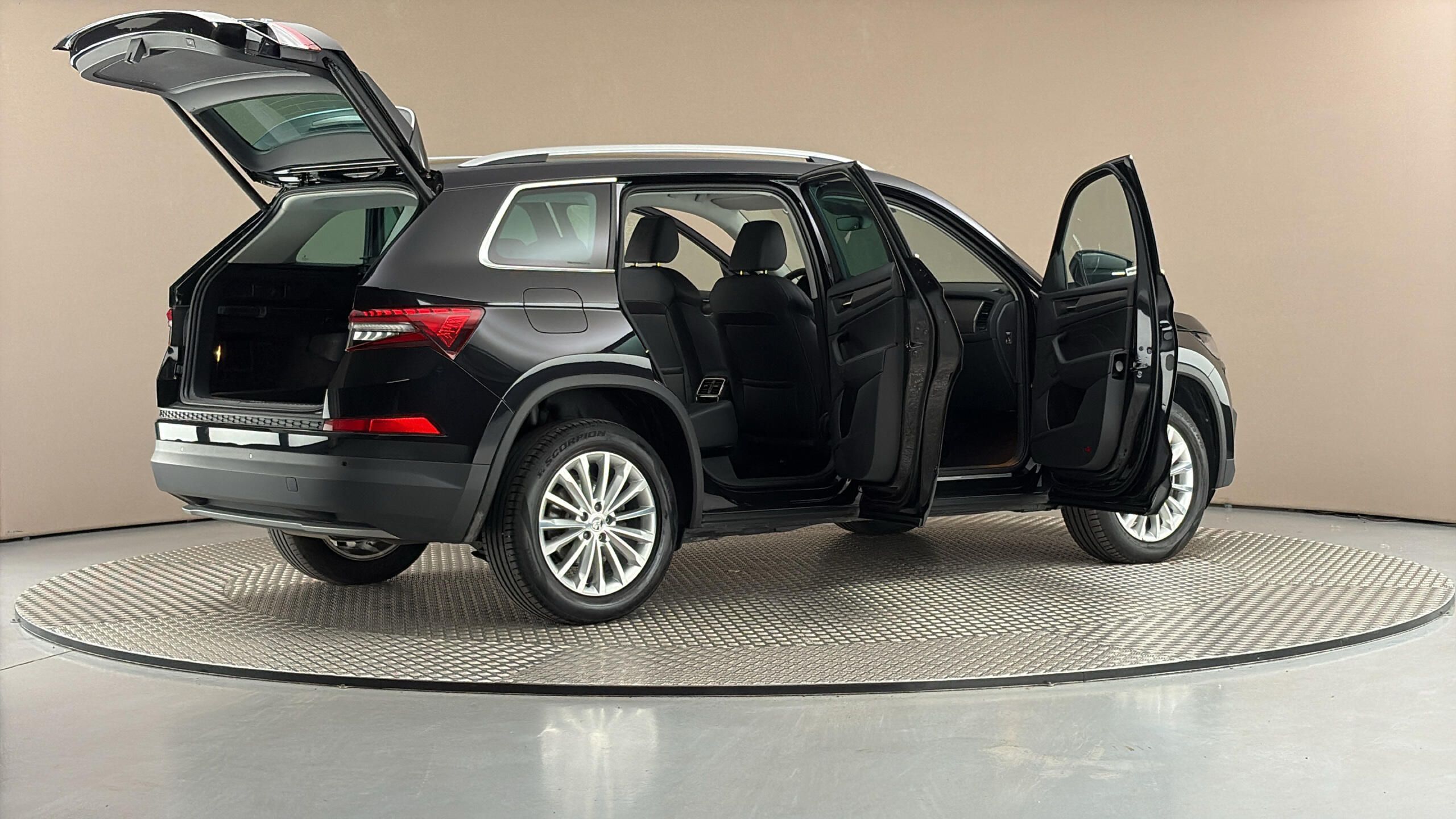 Škoda Kodiaq, 2.0 TDI DSG 4x4 Style - fotka 6